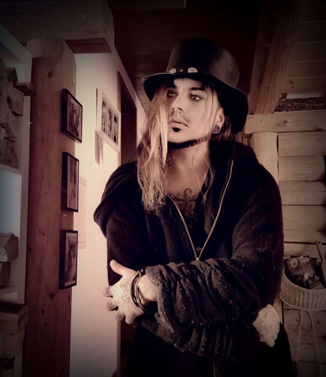Marco_Picozzi's tweet photo. https://t.co/0YDjoTQE8x

If you want listen my cover on youtube🫶🤗🙏 https://t.co/yG3ozmaiOg