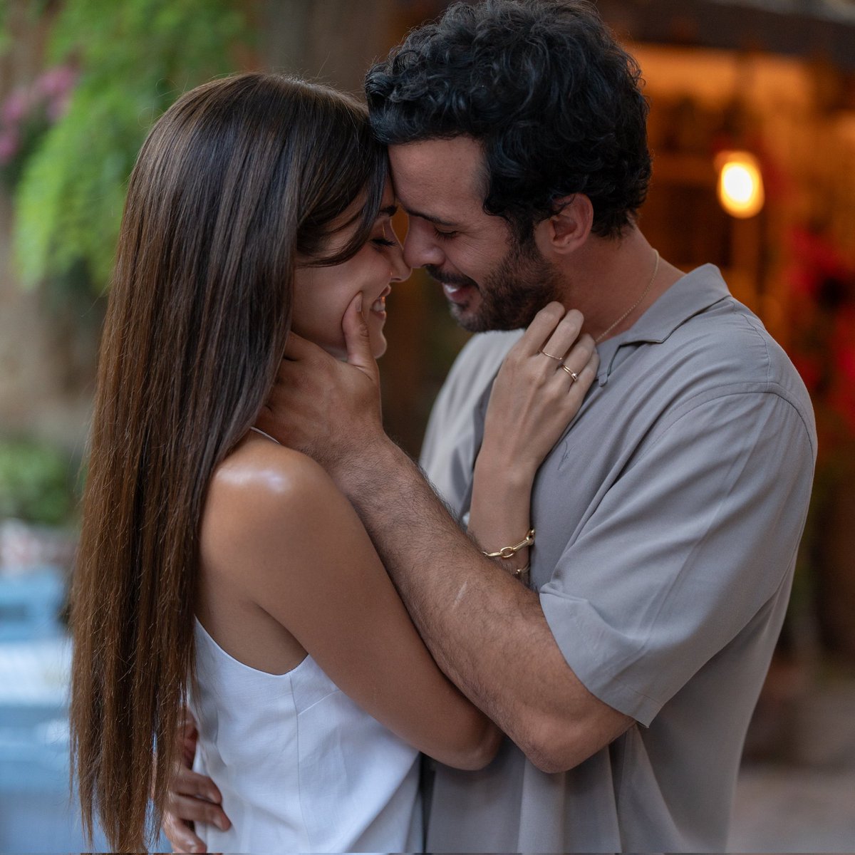 Carmen99133124's tweet photo. La pasión, el amor, la química ,el plato fuerte del 2025 servido en bandeja de oro dentro de muy poquito.
#HandeErçel #BarışArduç #RüzgaraBırak #Reminde https://t.co/KHRNh4u1q0