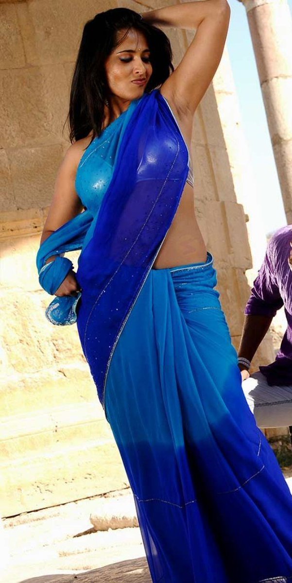 RU53481's tweet photo. Anushka Shetty's Gurram Gaaru, ridden to ecstasy for fans' pleasure in 'Ragada,' became the wildest ride 🔥🐎 in Telugu cinema. 

Sweety Shetty, with her Gurramness, unleashed a firestorm 🌋 through TFI, spreading like wildfire 🔥 into Tamil Nadu, where families surrendered to the seductive allure 💦 of her equestrian escapades. 

The raw, untamed energy of this scene had everyone talking, panting, and craving more of Anushka's fiery performance. 🍑🥵

Post Inspiration:@AnushkaGolden

#14YearsofRagada
#AnushkaShetty 
#AnushkaSweetyShetty

@sunil_thilak
@kamesh69kannan
@starleth3re
@AnumaDevotee07
@AnushkaGallery
