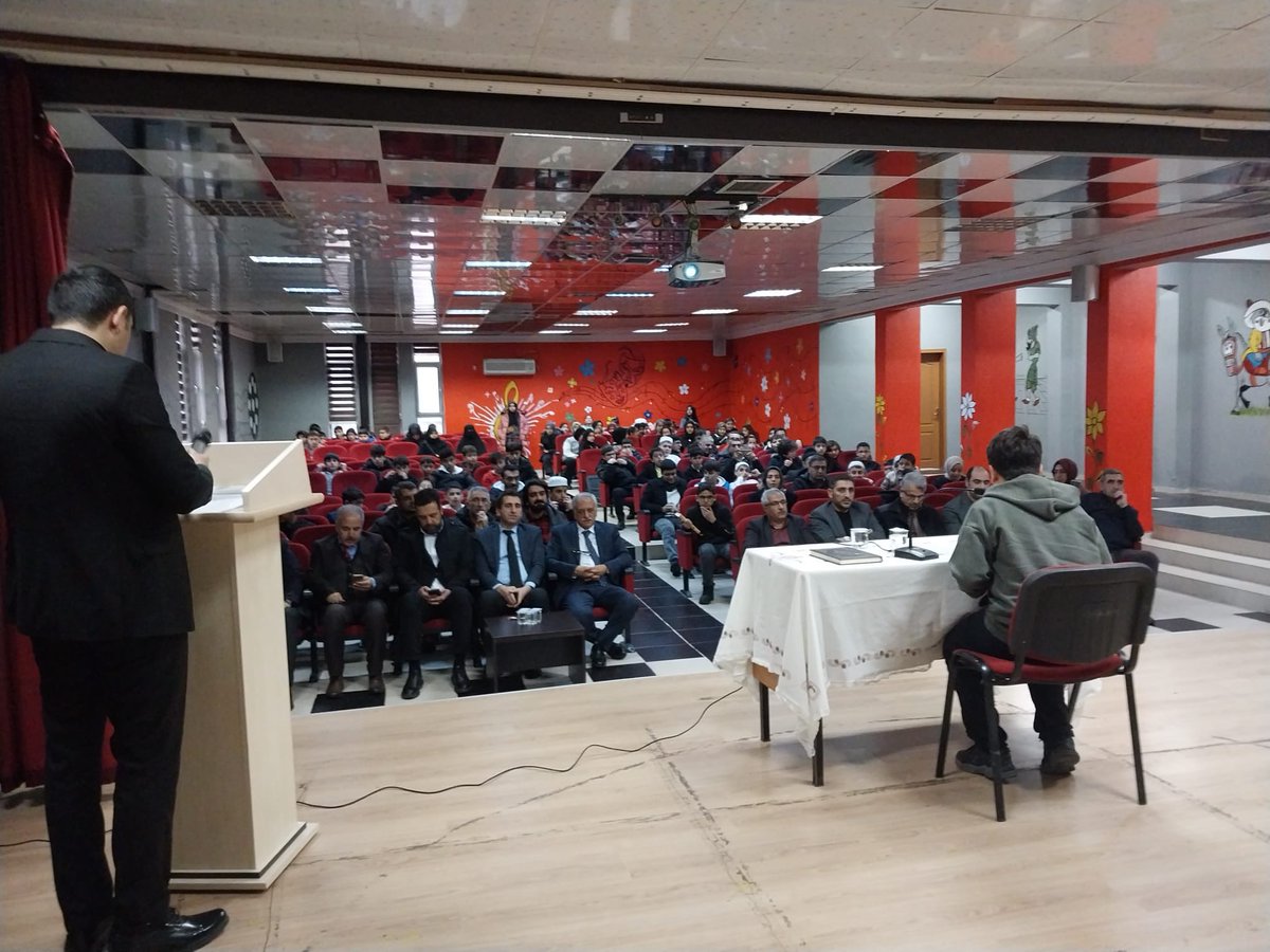 bingolmem's tweet photo. 💫 Şehit Hulusi Elçi İmam Hatip Ortaokulu koordinatörlüğünde düzenlenen Genç Sada İmam Hatip Ortaokulları Arası Kur'an Kerim'i Güzel Okuma, Ezan Okuma ve Hafızlık Yarışmaları İl Finalleri, Din Öğretiminden sorumlu İl MEM Şube Müdürü Sadullah Eryatan, eğitim yöneticileri, öğretmen, öğrenci ve velilerin katılımlarıyla gerçekleştirildi. 🕌🎤📖

@tcmeb @Yusuf__Tekin 
@meb_dinogretimi @drahmetisleyen 
@bingolvaliligi @MustafaOzel66