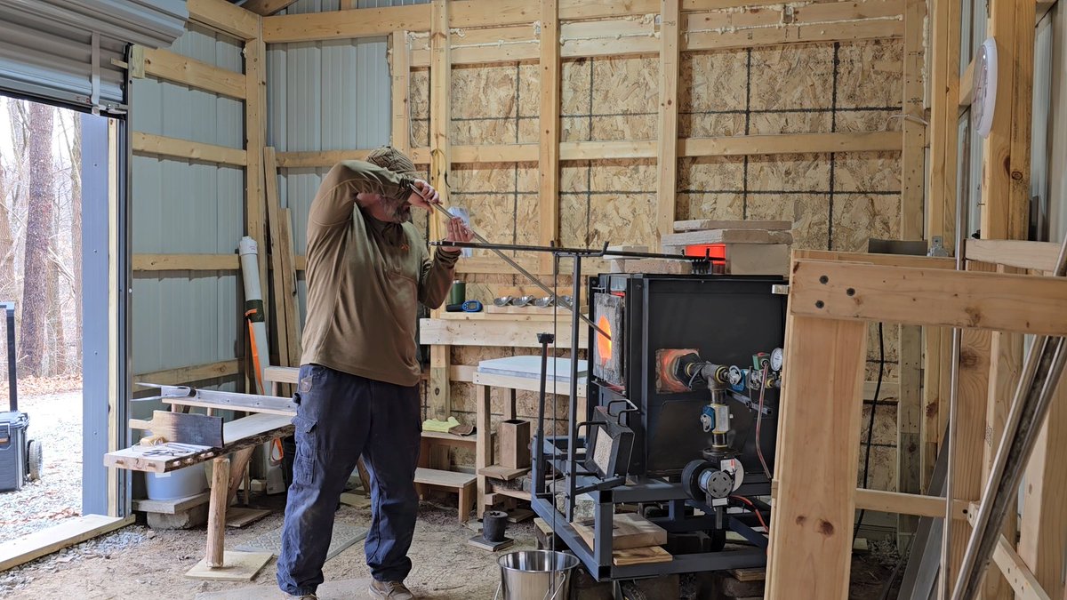 ProjectWargami1's tweet image. Over the last year and a half of have slowly been building a glass studio. Yesterday I was able to get everything working for the first time. Melted glass and put some pieces in the annealer. I&apos;ve been blowing glass since college. Nice to be able to do it in my own studio.