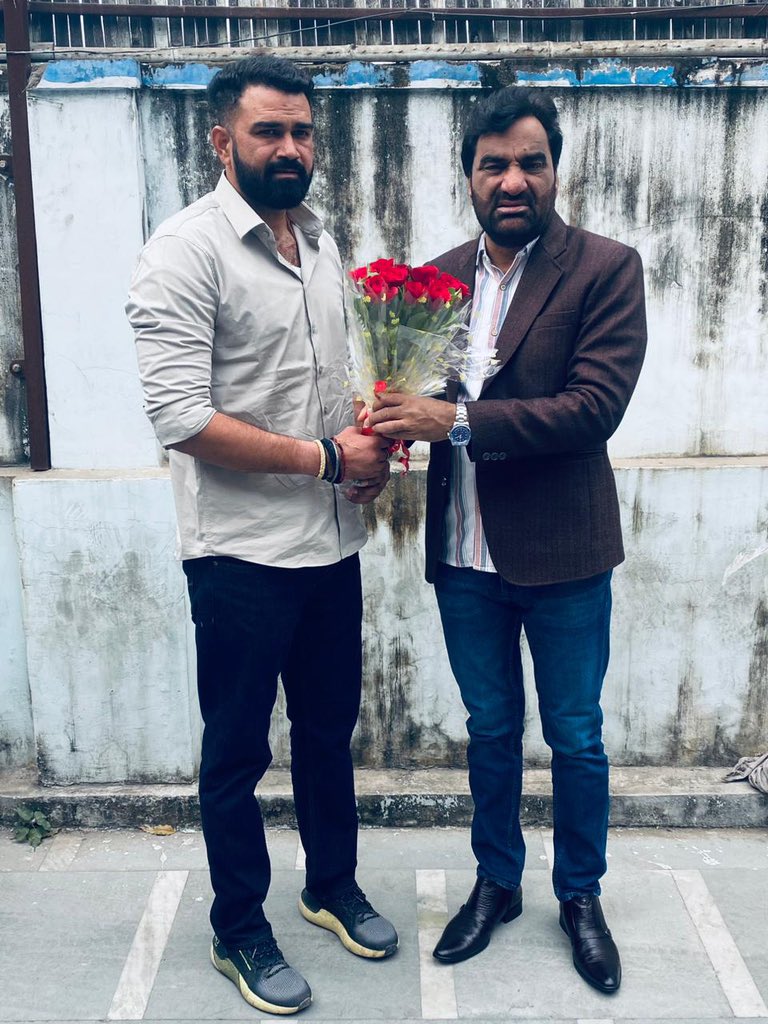 MukeshInaniya_'s tweet photo. दोनों शेर सवा शेर 🦁🦁 https://t.co/VGkLFWXxsO