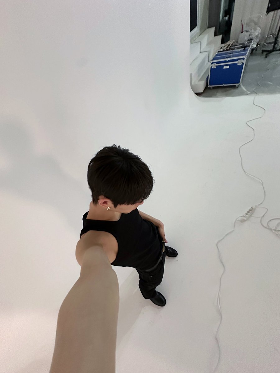 [#제이든]
다들 크리스마스 계획은 세웠어?? ㅎㅎ☃  
일단 선물은 나로 하자💝 

#ALL_H_OURS #올아워즈 #オールアワーズ 
#XAYDEN #제이든 #ジェイデン