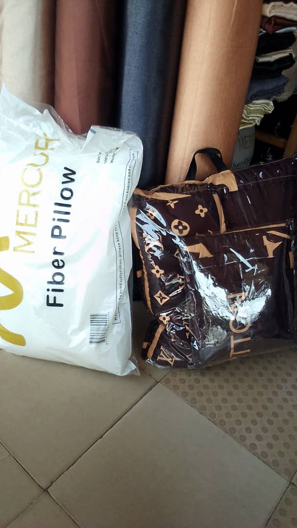 MAF_clothing_'s tweet image. And it came with a review

#firsttimecustomer