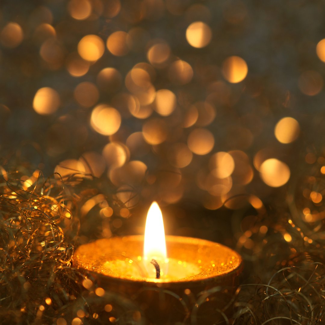 Happy Christmas Eve to everyone who celebrates. We hope it is a beautiful evening of rest, loving connection and peace.