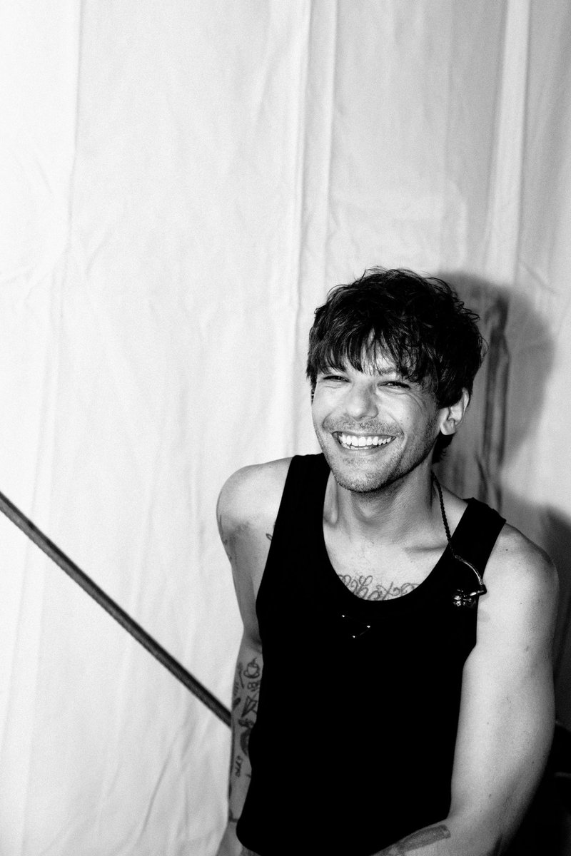 _tomlinsykes's tweet photo. Louis Tomlinson was born on Christimas Eve because he was meant to be a gift to the world. 💙
#Louis33 https://t.co/sJJTZHgR71