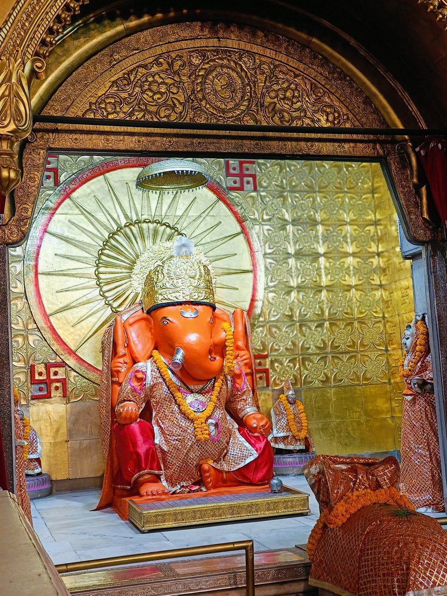 PINKIMEENA57's tweet photo. Ganpati bappa morya https://t.co/lzEIHD5hE2