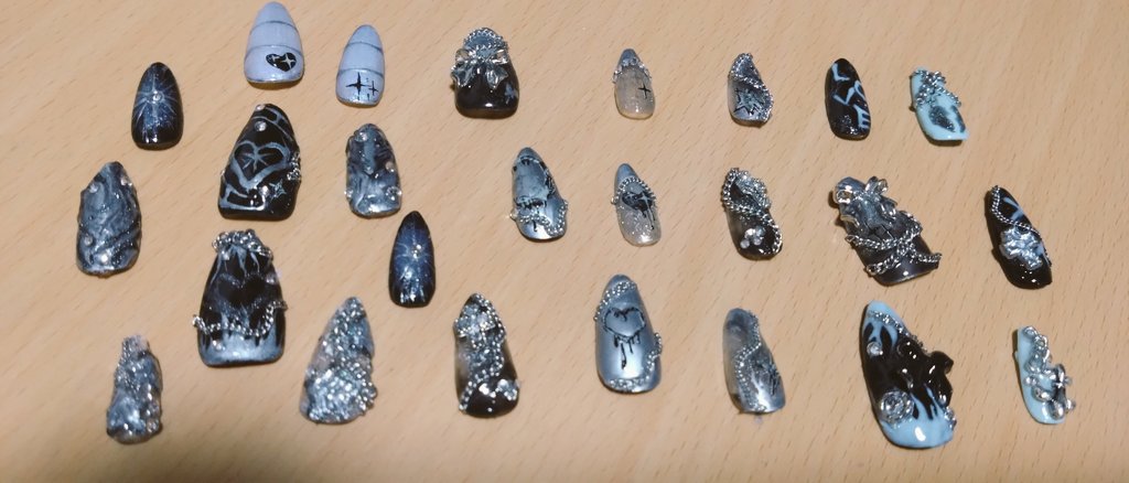 中1の娘がネイルアートを始めたので、ご披露します