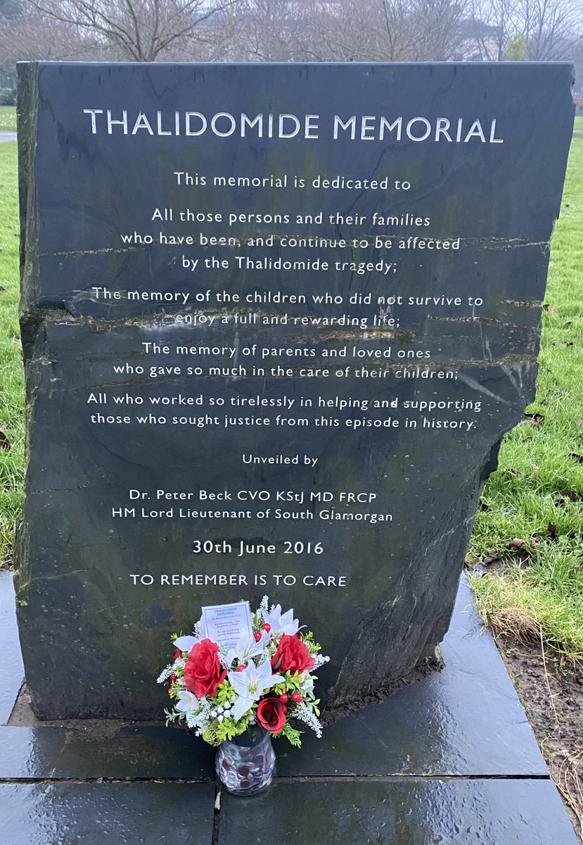 RosieMS's tweet photo. As the year draws to a close we look to the 9th Anniversary of the Thalidomide Memorial dedication, we laid flowers in Alexandra Gardens. They are in memory of all our Thalidomide family who we have lost over the years
Loved and lost? - Yes
Forgotten? - Never
#ToRememberIsToCare https://t.co/rQXPG0lkqy