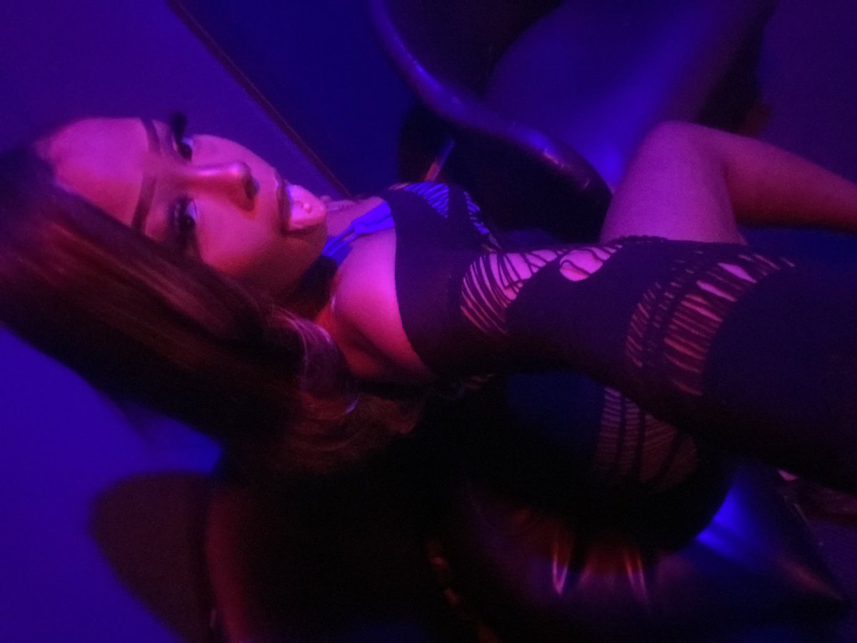 Got him a stripper bitch 👅💋