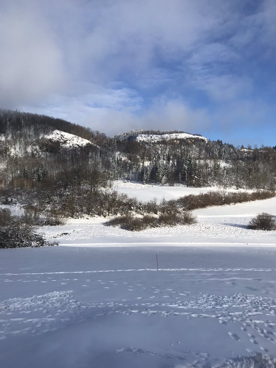 fdsCroz's tweet photo. ℹ️ Le domaine nordique est ouvert ! Ski de fond, raquettes et luges ❄️☀️ https://t.co/zeNpOIlssE