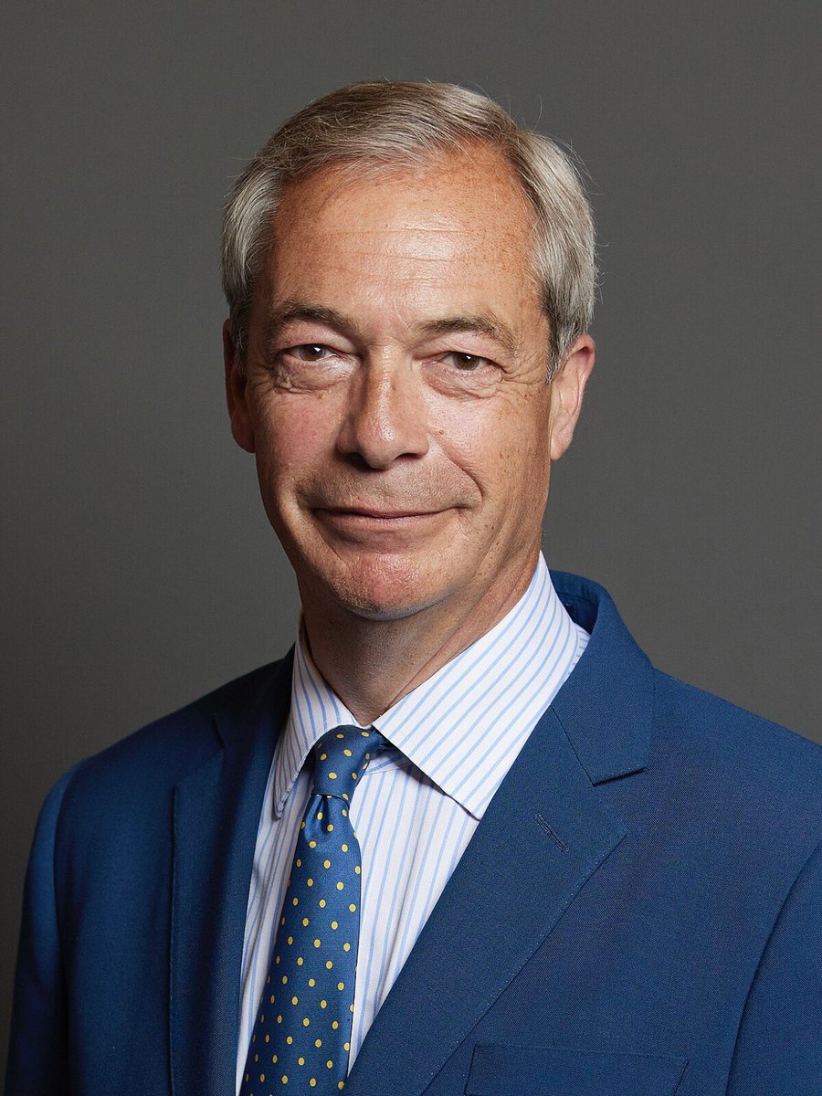 Lee Patriot Hood tweet media