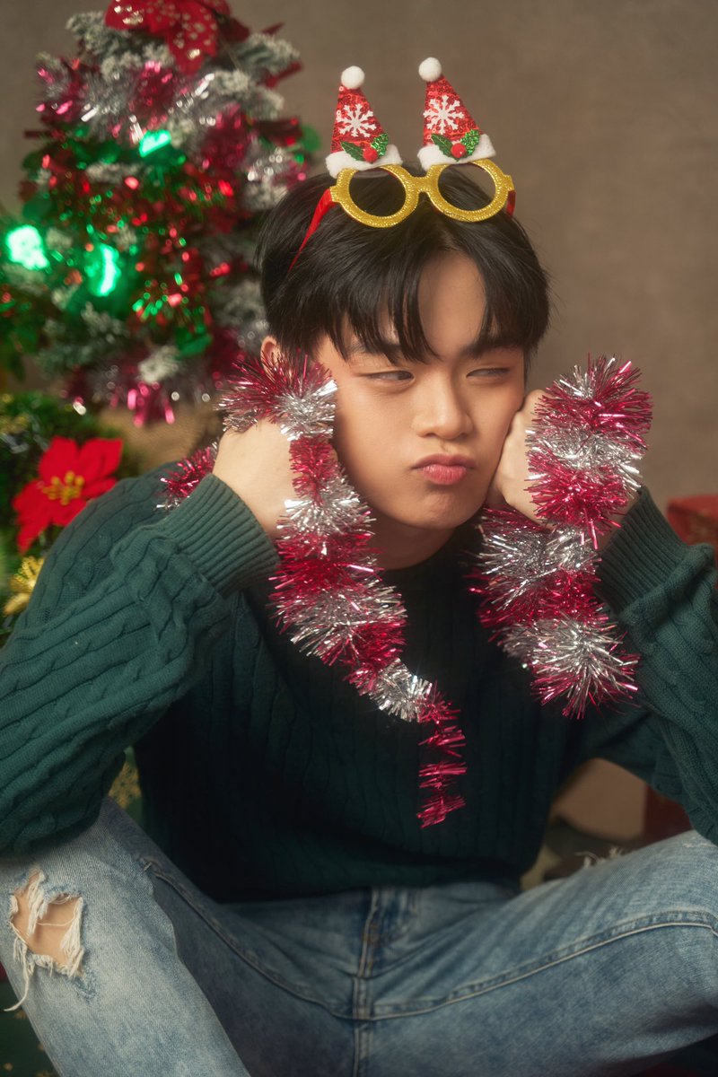 AJAAofc's tweet photo. 💚: Maligayang Pasko sa ating lahat!🎄 Naway maging masaya ang inyong mga puso hehe! labyu! 💛ᱸ⁎⁺˳

#AJAA #AJAA_Jc https://t.co/3ne4AV8oov