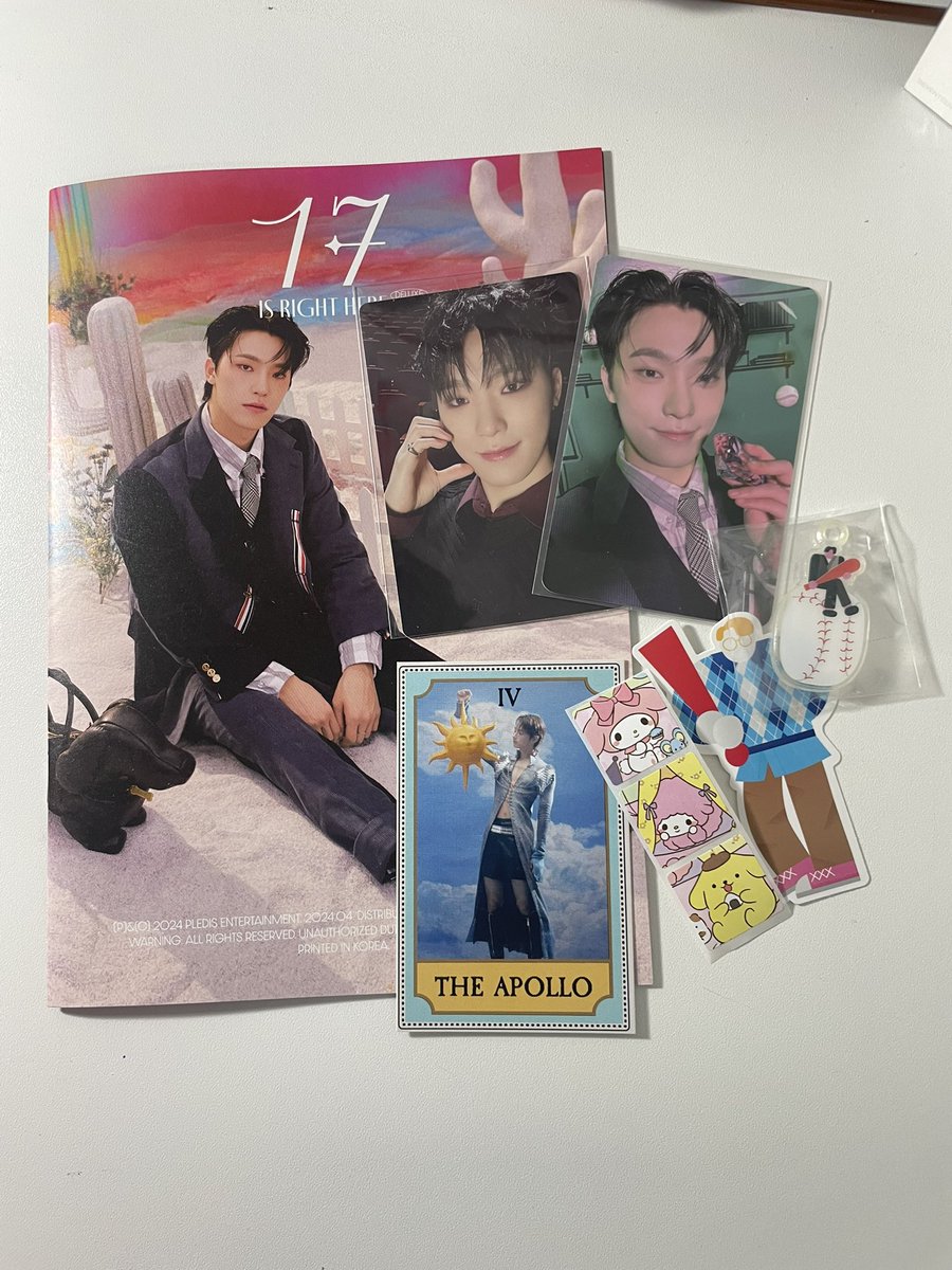 cabastille's tweet photo. Feedback positivo para @rescenaeri que me vendeu esse Broadcast do dino e para @woozynhos que organizou ceg do deluxe. Tudo chegou bem embalado, obrigada meninas por me ajudarem com minha coleção! https://t.co/c8R3rcqElX