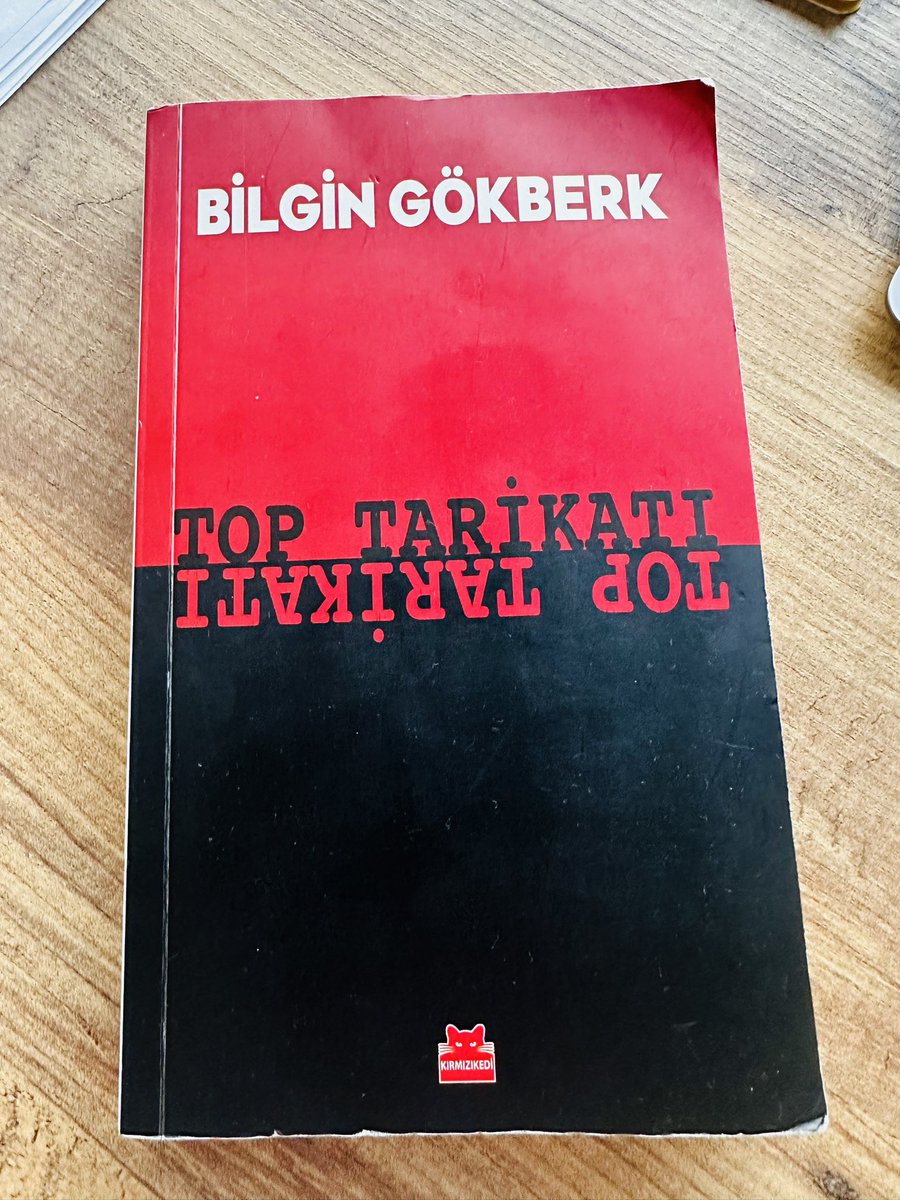 “Ülke insanı 24 saat kulübüne kafa yoracağına 1-2 saat de ülkesine kafa yorsa, kulübüne verdiği mesainin 4te 1ini ülkesine verse ülke çoktan yırtardı, şimdi bambaşka bir yer olurdu!”
Bilgin Gökberk - Top Tarikatı 
(şahsen ben üstüme alınıyorum ve çok haklı diyorum)