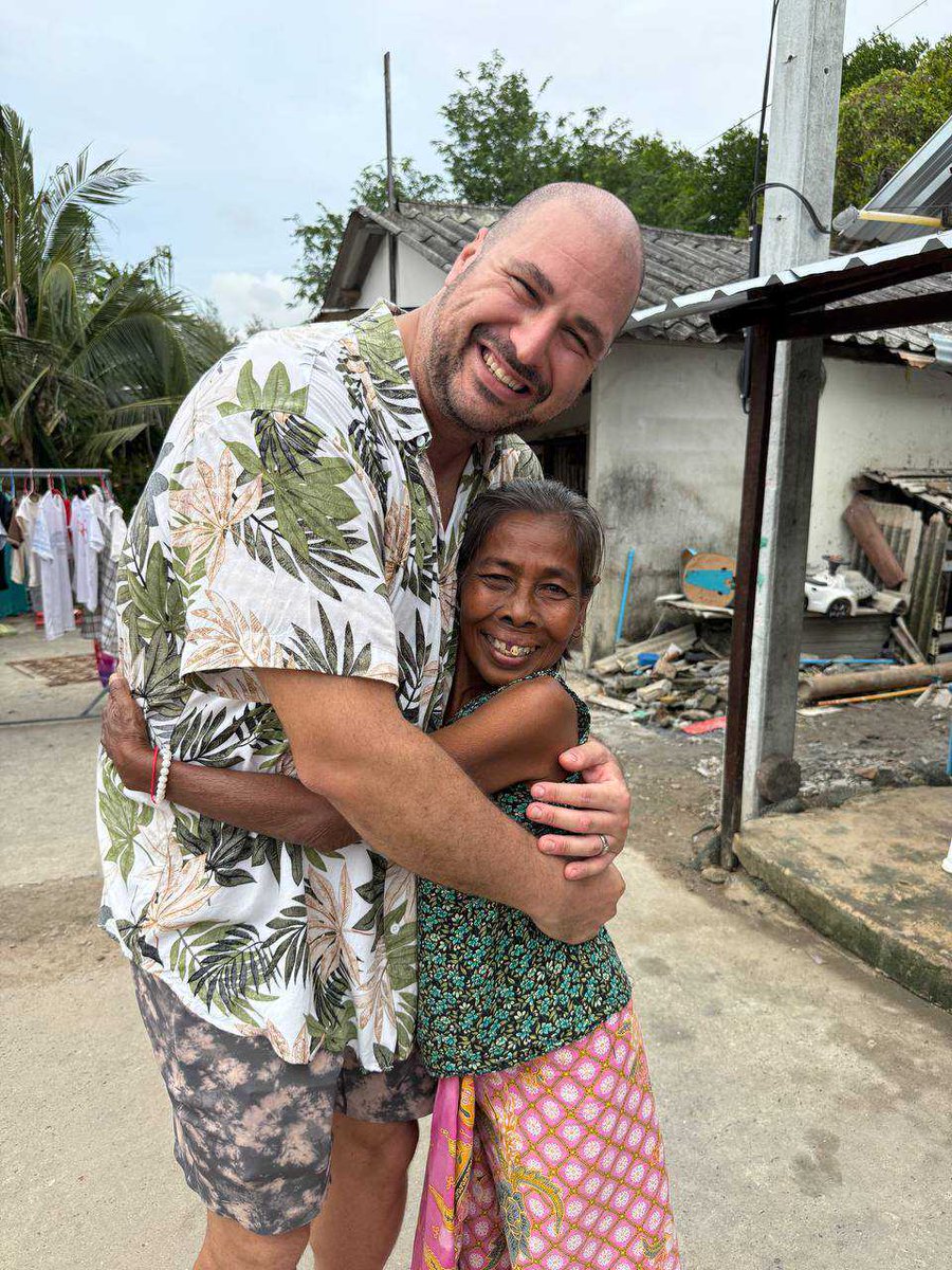 Coachkcrypto's tweet photo. During the holidays I always make it a priority to give back. This year some friends and I discovered the tragic living conditions of a family living not to far from me in Phuket.
We got together, raised some money and I'm so proud of what we were able to do together. The looks on their faces brought me to to tears.
It was so humbling and I hope sharing their story inspires more giving from those of us in better situations.
Check out the full video on YouTube and share it to help us reach and support even more families in the area! 🙏

If you would like to be part of this feel free to contribute here. All of the donations will go to those in need.
Sol: H4NeFCgJF7UAterBcPMUQ1HTW6ranRUhuDz3nghkc8LP
EVM: 0x19AC66E7A0102EBc428943bf5726dC62866fD6DF