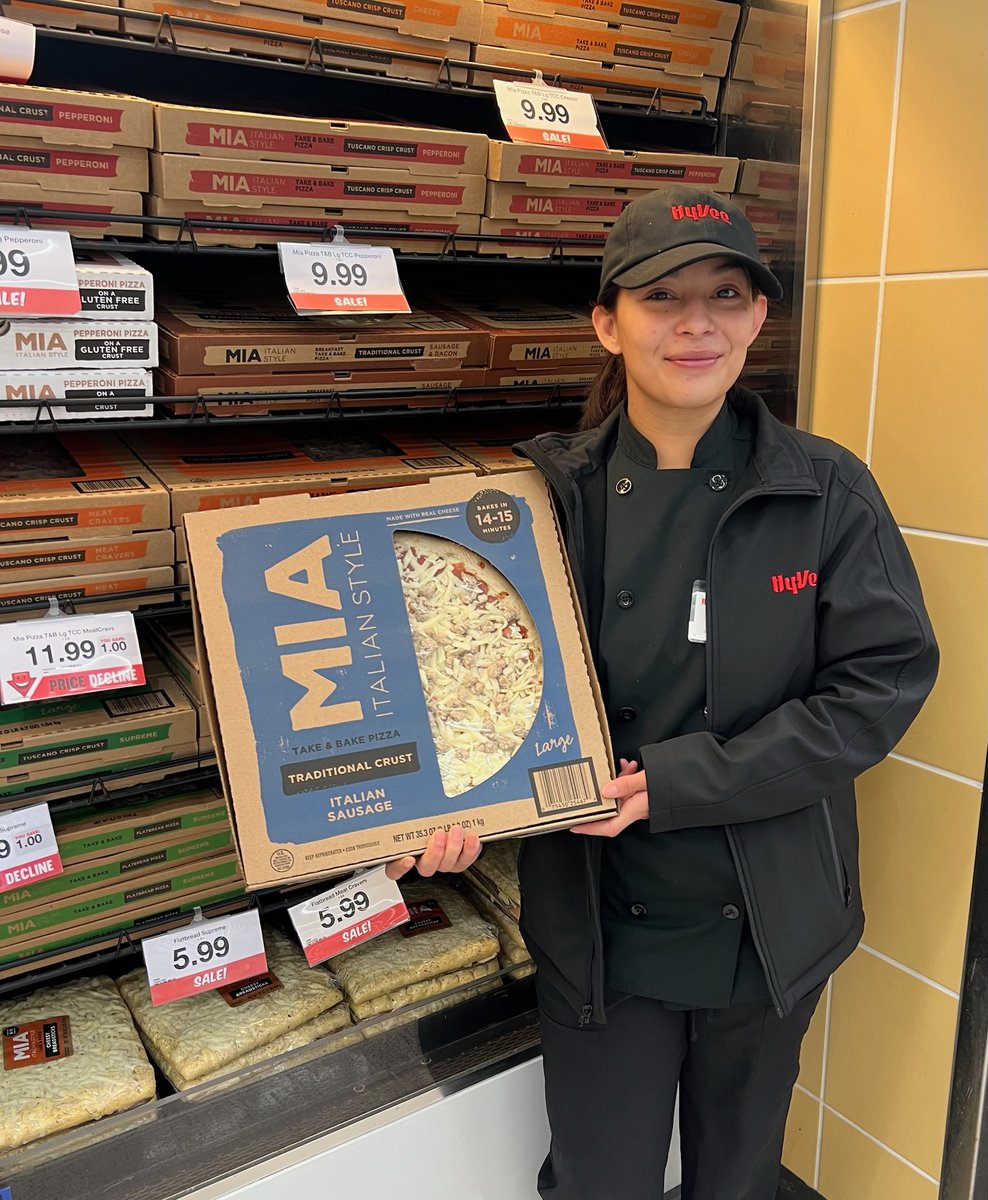 🎄 12 Days of PERKSMAS at your Linden Market Hy-Vee 🎁 Day 12!
Mia Italian take and bake single topping pizza (limit 1) ONLY $7.00 with your PERKS card! 
Tuesday, December 24th only so stop on by today!