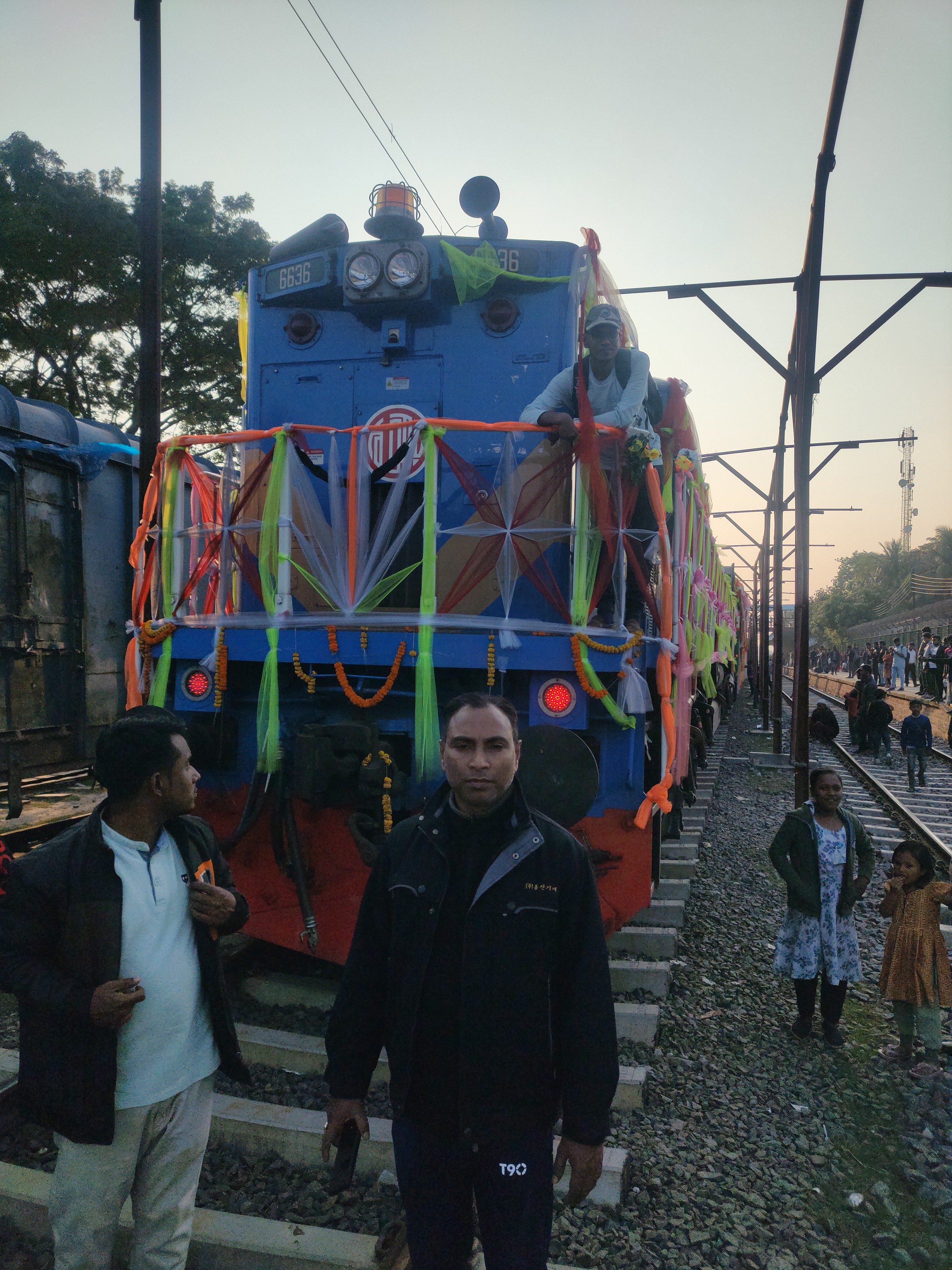 পদ্মা সেতু হয়ে বেনাপোল-ঢাকা রুটে চালু হলো যাত্রীবাহী ‘রূপসী বাংলা’ এক্সপ্রেস ট্রেন