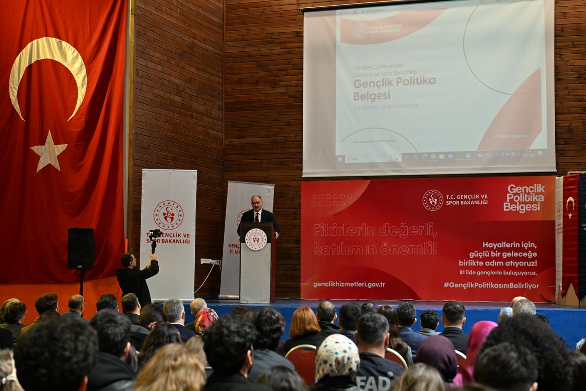 _vahdettinOZKAN's tweet photo. 1- Daha Güçlü Bir Gelecek İçin Gençler Yol Haritasını Belirliyor

Gençlerimizin ihtiyaçlarını ve beklentilerini merkeze alarak politika geliştirme süreçlerine aktif katılımlarını sağlamak ve görüşlerini almak üzere ‘Gençlik Politika Vizyon Çalıştayı’nda gençlerle bir aradayız. https://t.co/IzaqPFUB4z