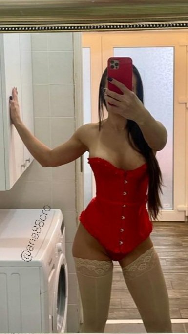 May everything get better for you from Christmas Day, may you have all the strength and will, may your love be like the most beautiful dream, I wish you all the best for Christmas.

Merry Christmas to all 💋 https://t.co/eZvRsCgPXM