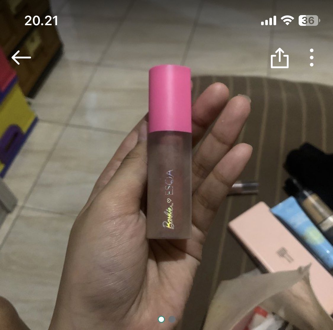 fafaastoree's tweet image. wts liptint velvet esqa x barbie shade peach perfect
expnya masi lamaa, ini like new baru aku swatxh 3x ajaa dan trnyt kurang suka sm warnanya
25k ajaa bisa ke oren yaaa
#wts #wtb #esqa #zonauang #zonajajan #zonabu