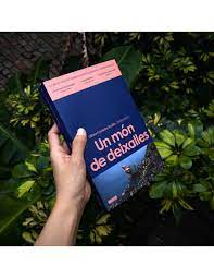 La millor panoràmica de la problemàtica global dels residus que conec es troba a "Un món de deixalles" de Franklin-Wallis que acaba de publicar en català  <a href="/Comanegra/">Editorial Comanegra</a>  en una acurada publicació acreditada per <a href="/ecoedicio_cat/">EcoEdició</a>  Un regal per tots els que vulguin reduir els residus!