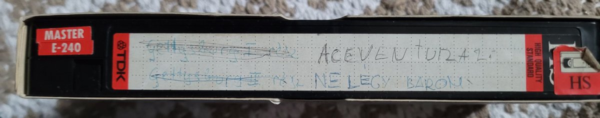 Sehol nem találom streamen a Gettysburgöt, anyámnál meg nem rámásoltam az Ace Ventura 2-őt és a Ne légy barmot? A karácsony meg legyen boldog, mi? (legyen!)