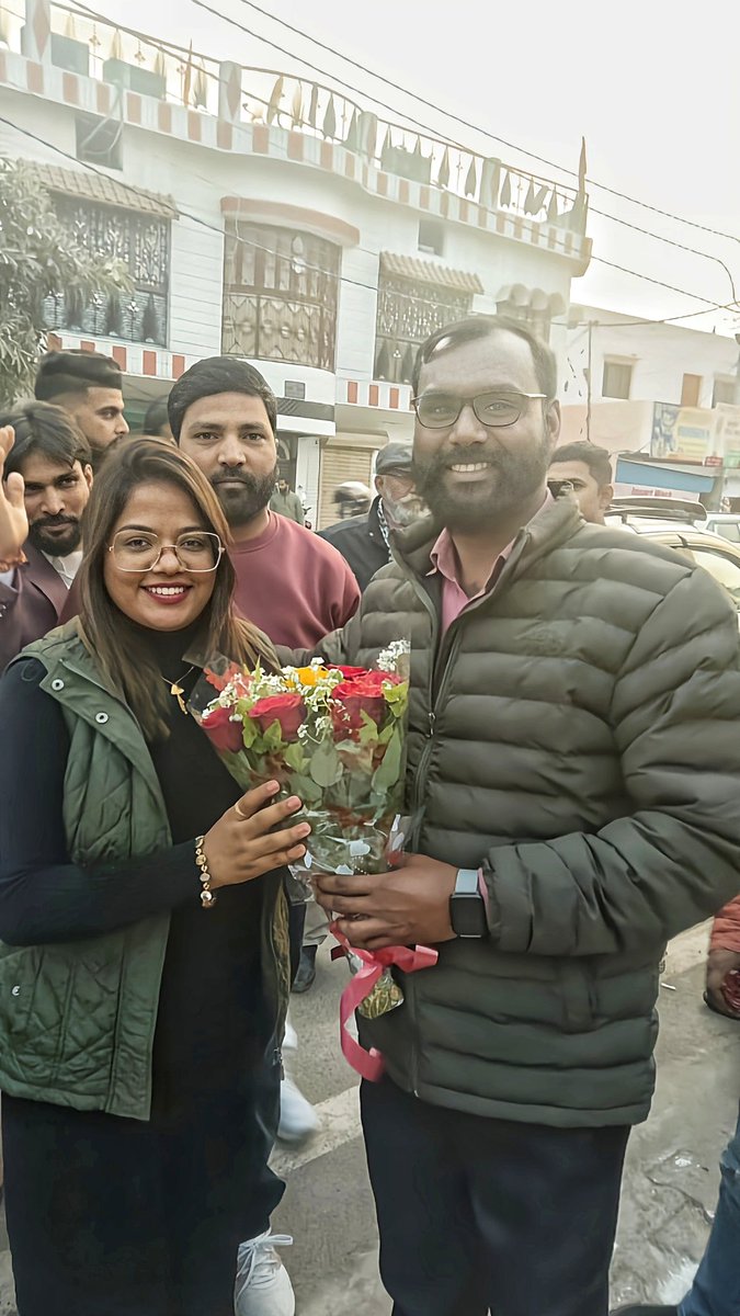 RakeshKLohat's tweet photo. पूरे देश की शान UN में भारत का प्रतिनिधित्व करने वाली वाल्मीकि समाज की बेटी छोटी बहन @DrRohinighavari
डॉo रोहिणी घावरी जी (PHD Switzerland ) का देवभूमि हरिद्वार में अपने परिवार के साथ पहुंचने पर हार्दिक स्वागत एवं अभिनंदन 
@DrRohinighavari @SukhdevDhand @AakashMarothiya @aakshValmeki @Ajay_singh_keer @ankit_valmikii @BhavadhasBharat @HarishValmkein1 @DineshValmikiG @Dalit_ki_Baat @Parmod_Bidla @AdvRaviLohat @Arunchauhanll