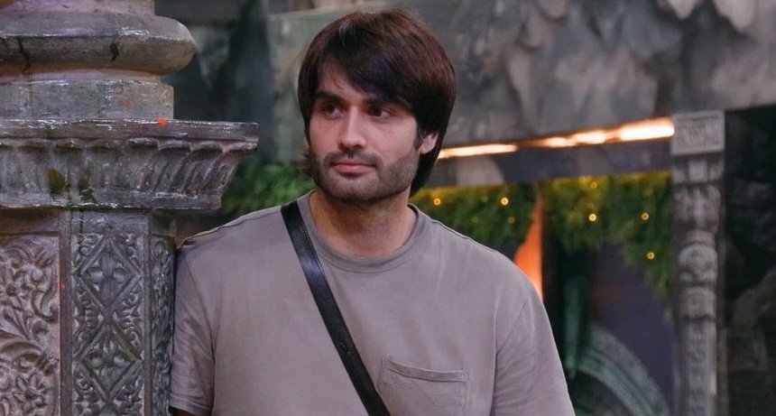 #VivianDsena's aura is not just captivating; it's genuinely AUTHENTIC. In a house full of drama, his calm demeanor is like a rare gem. His REALNESS shines through in every conversation, untouched by any pretenses. 

Vivian doesn't need to be loud or fake to make an impact; his