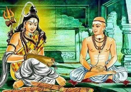 Maha_Periyavaa's tweet photo. *பக்தி என்றால் மாணிக்கவாசகா் போல் இருக்க வேண்டும்...*

மாணிக்கவாசக பெருமானிடம் ஈசனே என்ன வரம் வேண்டும் கேள் என்கிறார்...

அதற்கு மணிவாசக பெருமான் என்ன கேட்கிறார் பாருங்கள் ...

பாடல்

வேண்டதக்கது அறியோய் நீ !
வேண்ட முழுதும் தருவோய் நீ!
வேண்டும் அயன்மாற்கு அறியோய் நீ!
வேண்டி என்னைப் பணி கொண்டாய்!
வேண்டி நீ யாது அருள் செய்தாய்
யானும் அதுவே வேண்டின் அல்லால்
வேண்டும் பரிசொன்��ு உண்டென்னில்,
அதுவும் உந்தன் விருப்பன்றே...!

பாடல் விளக்கம்:

எனக்கு என்ன தர வேண்டும் என்று உனக்குத் தெரியும்... எனக்கு எவ்வளவு தர வேண்டும் என்றும் உனக்குத் தெரியும்.... எனக்கு ஏதாவது வேண்டும் என்று நான் நினைத்தால் , அதுவும் உன் விருப்பமே என்று மணிவாசகர் ஈசனிடம் உருகி பாடுகிறார்....
ஆனாலும் சிவ பெருமான் மணிவாசக பெருமானை விடுவதாக இல்லை மீண்டும் கேட்கிறார் உனக்கு என்ன வேண்டும் கேள் என்று மீண்டும் மணிவாசகர் பாடுகிறார்....

பாடல்

உற்றாரை யான் வேண்டேன்; ஊர் வேண்டேன்; பேர் வேண்டேன்;

கற்றாரை யான் வேண்டேன்; கற்பனவும் இனி அமையும்;

குற்றாலத்து அமர்ந்து உறையும் கூத்தா! உன் குரை கழற்கே,

கற்றாவின் மனம் போல, கசிந்து, உருக வேண்டுவனே...!

பாடல் விளக்கம்:

சொந்தங்கள் எனக்கு வேண்டாம், ஊர் வேண்டாம், நல்ல பெயர் வேண்டாம், நல்ல படிப்பு அறிவு வேண்டாம் உன் அருள் இருந்தால் அது தானாக கிடைக்கும். குற்றாலத்தில் அமர்ந்து இருக்கும் ஆனந்த கூத்தனே நான் உன் திருவடிகளை தேடி தாயை கண்ட கன்று போல அன்பில் உருக வேண்டும். பக்தனைப் போல, ஒரு கன்றை ஈன்ற பசுவின் மனம் போல உருக வேண்டுவனே என்கிறார்....

என்று பக்தியால் மனம் உருகி வேண்டுகிறார் மாணிக்கவாசகர் பெருமான்...

திருச்சிற்றம்பலம்