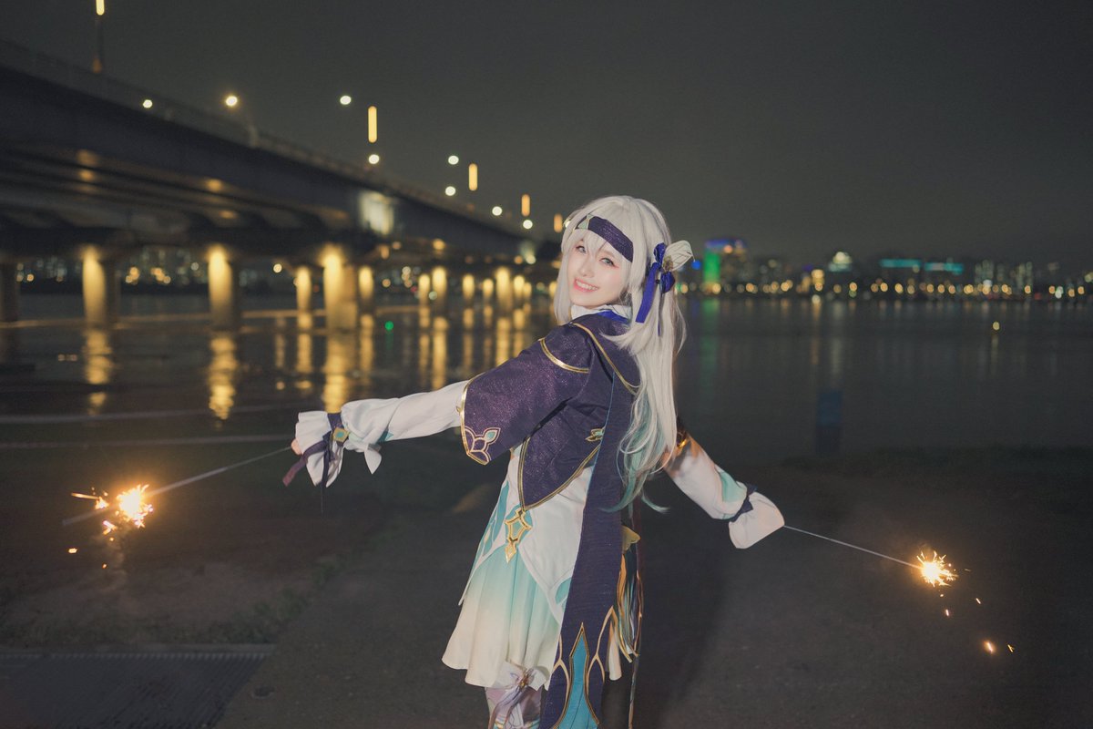 #코스어_𝕏친소 #코스어_트친소

극내향형 인간 2024 마지막 트친소를 열어보다🥹
호요버스 위주로 코스하지만 괴담출근, 에이스테 조용히 덕질하고 있어요! 여러분들의 코스 사진을 사랑해요...☺️

성인 / 장르 맞는 코스어, 사진사 분 무멘팔로 찾아갈게요🫶
알티 위주로!