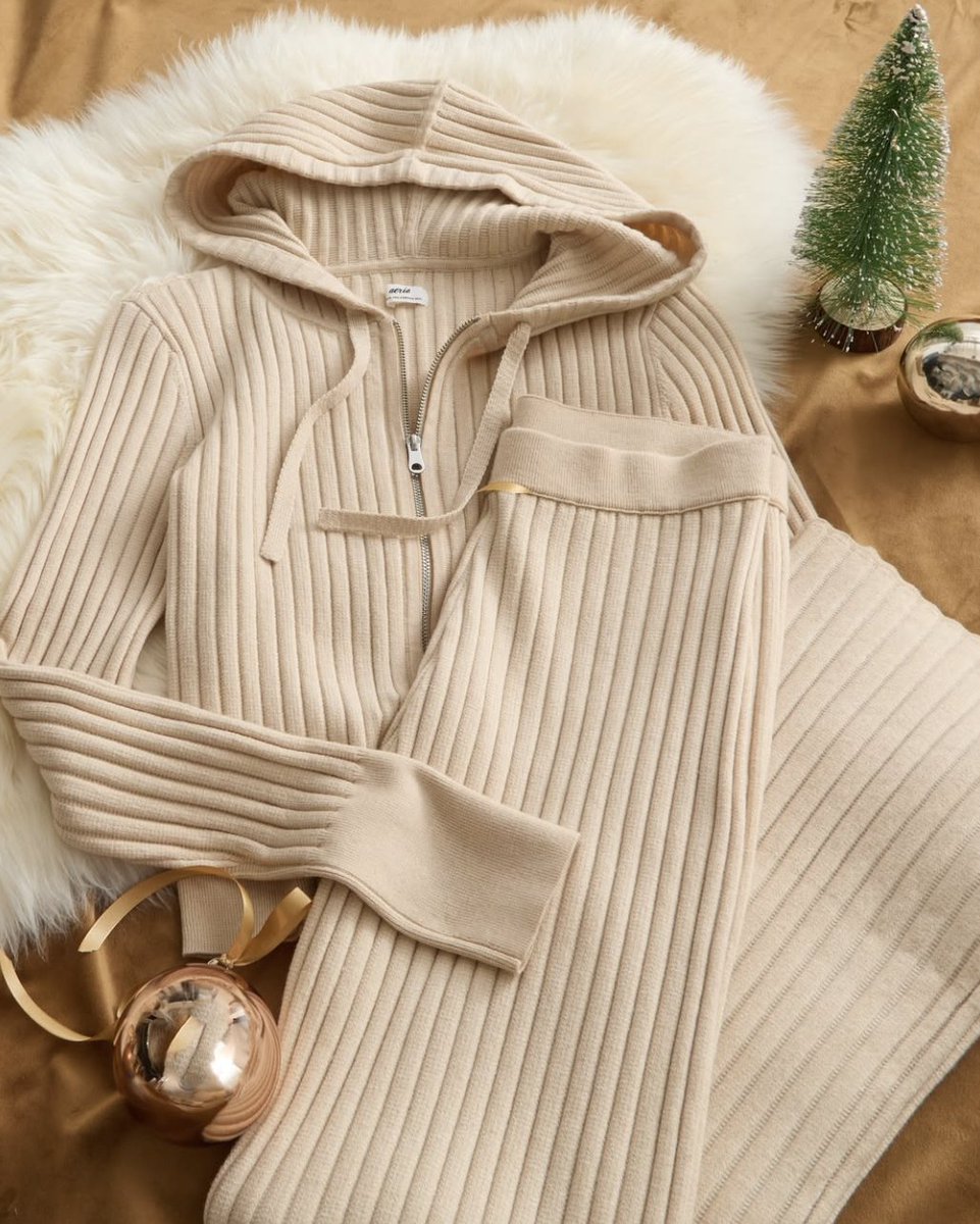 This set from <a href="/Aerie/">Aerie</a> is perfect for travel days!!🤩✈️