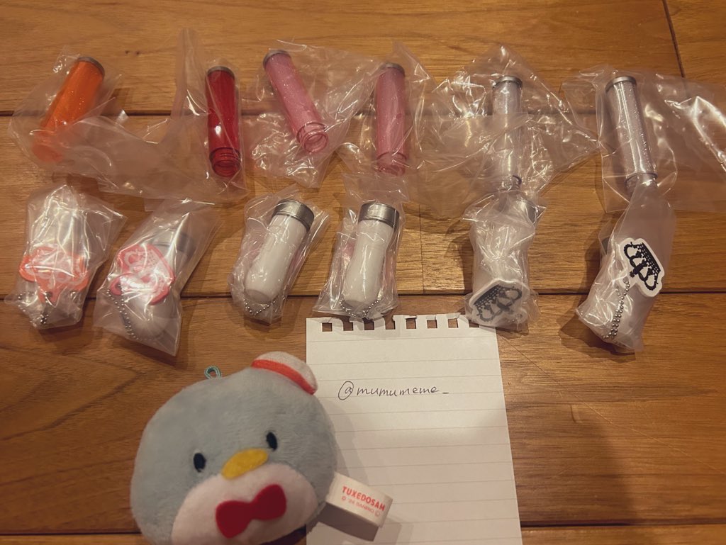 KINGBLADE キングブレード キンブレ ミニチュア ペンライト ガチャ 
交換探しております

【譲】
全てvol.2
レッド
オレンジ
ホワイト×2
ライトピンク×2

【求】
ブルー 
グリーン
ブラック

郵送または大阪市内での手渡し
お心あたりある方はご連絡ください。
よろしくお願いいたします。