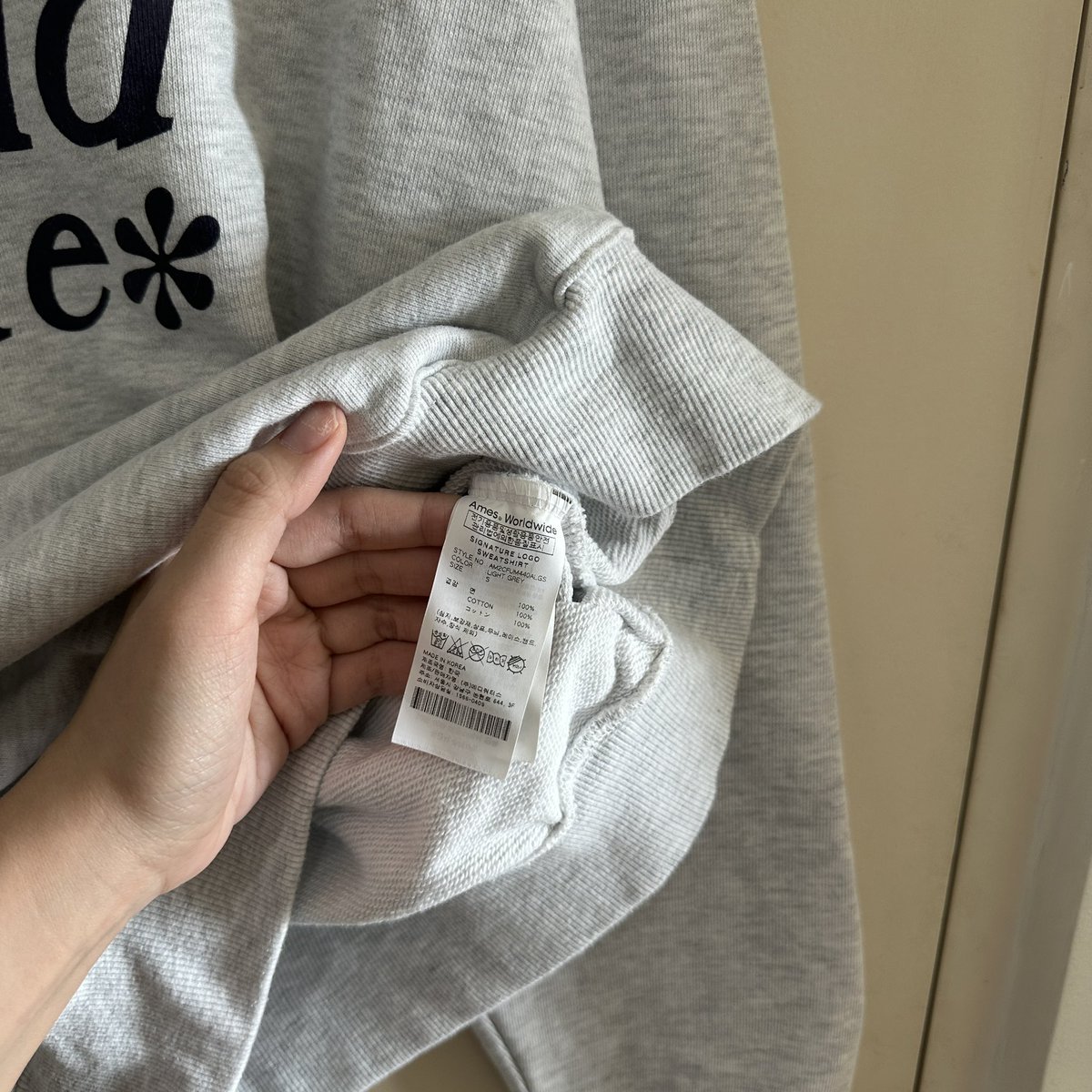 Octoberstuff's tweet photo. AMES-WORLDWIDE
SIGNATURE LOGO SWEATSHIRT LIGHT GREY
สีเทาสว่างผ้ายังใหม่ น้องมีตน ตรงแขนหน่อยแบบจางน้า ♡9/10 Size : อก 46 ยาว 22 Price : 450 บาท ส่งฟรี #สเวตเตอร์เกาหลี #สเวเตอร์เกาหลีมือสอง #ตลาดนัดBUS #พรีออเดอร์เกาหลี #ตลาดนัดaespa #สเวตเตอร์มือสอง #amesworldwide https://t.co/xcgTdCsl2s