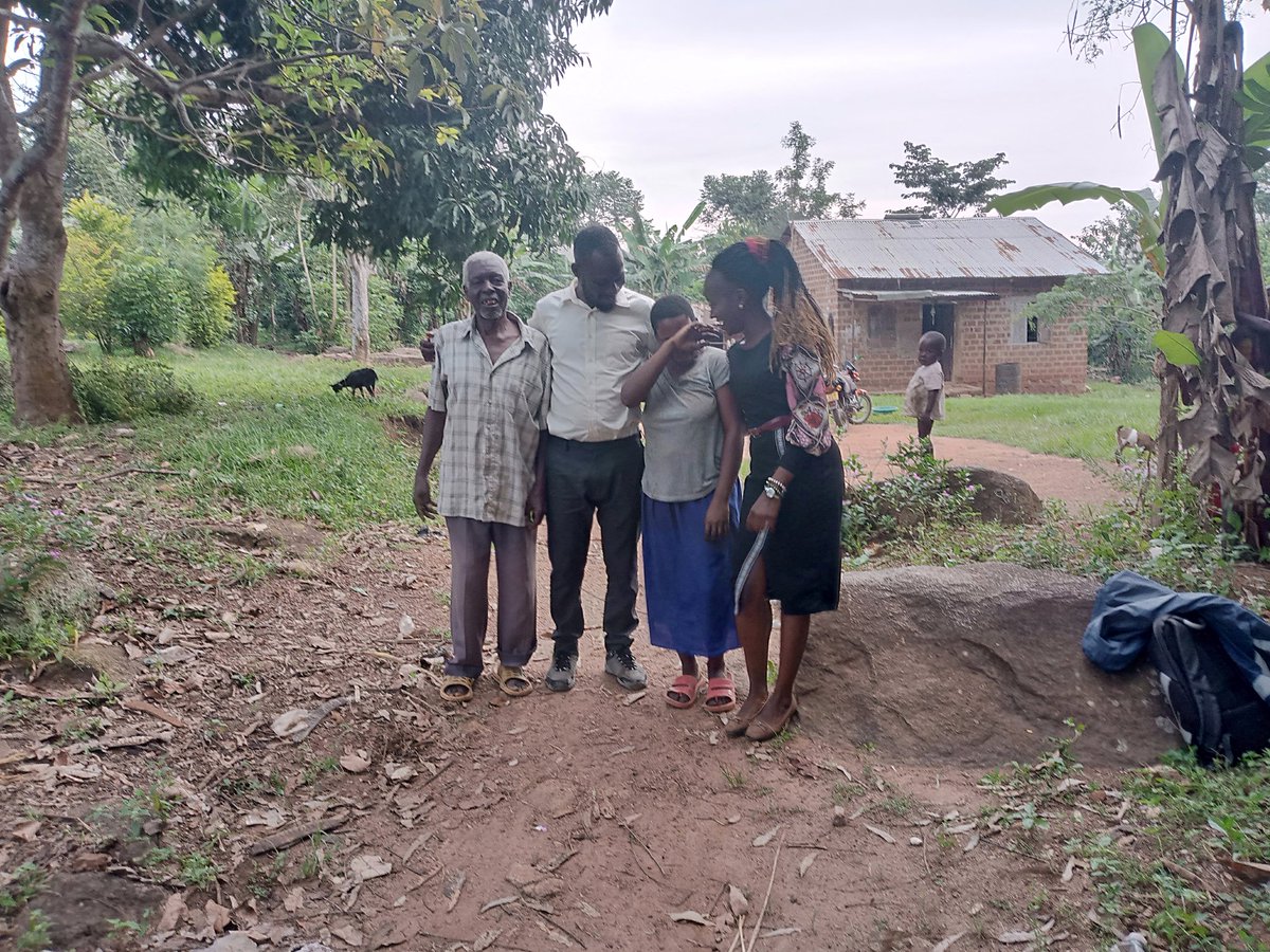 EssieOlives's tweet image. 2024 achievement 1
I helped a young girl return to school after she had dropped out.
Kyomuhendo Shakira had dropped out of school in term three of 2023 because of lack of school fees of shs.40,000 only per term and scholastics. 
#teachforuganda 
#teachforall