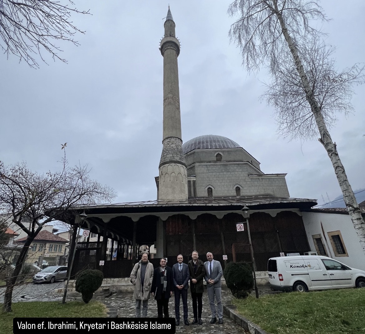 KIPREDofficial's tweet photo. The "Multi-Ethnic Caravan for Peace and Cohabitation," in Prizren, where we had the privilege of meeting with religious leaders.
#CaravanPeaceCohabitation  #MultiethnicKosovo  #municiplaityofprizren  #KIPRED  #NGOAKTIV  #KFOS https://t.co/s54A7FIWt9
