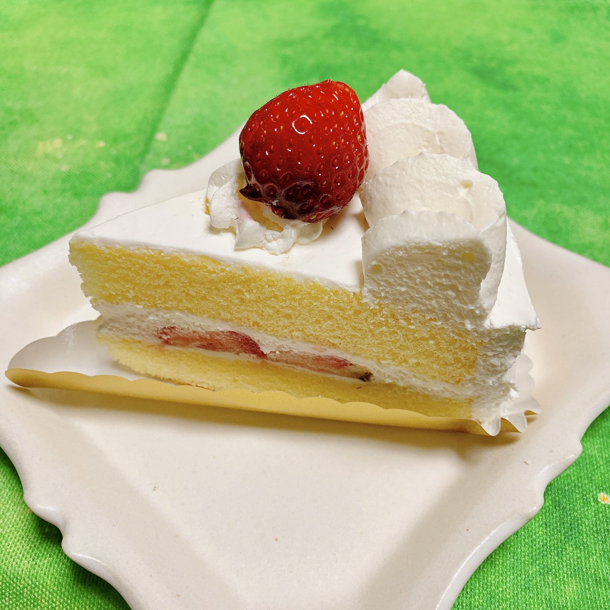 tezawari_'s tweet photo. 一昨日になってしまいましたが、幸せいっぱいな誕生日を過ごせました🫧
あたたかな言葉や気持ちを届けてくれる友人に恵まれ、一生分の幸せをいただいた気分…！
感謝のきもちを大切に歩んでいきたいなと思います💪🏻 https://t.co/q0pcUa7aOX