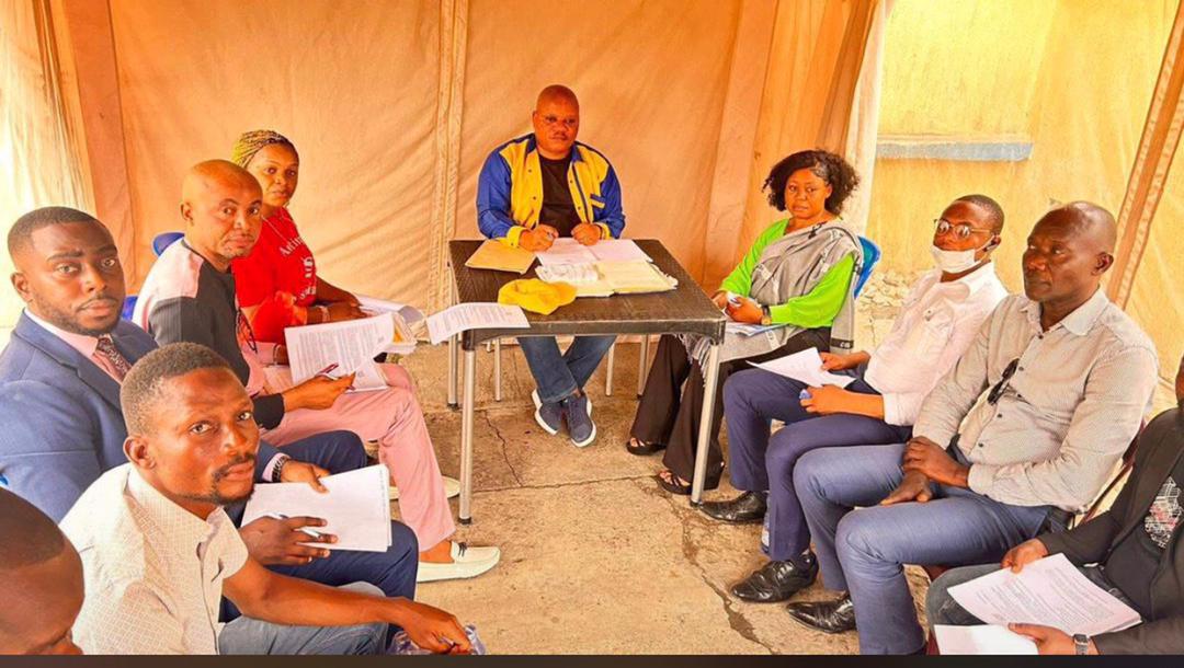 BokoTremiz's tweet photo. A lâoccasion des FestivitĂ©s de NoĂ«l et Nouvel an,le Pdt JMK depuis sa cellule au #CPRK adresse un message fort au peuple #Congolais en gĂ©nĂ©ral et aux #Cadres et #Militants de #A.ch en particulier, de ne pas ceder aux manipulateur, ni perdre l'espoir. car demain sera meilleur.âïž https://t.co/tVjr6xckHV
