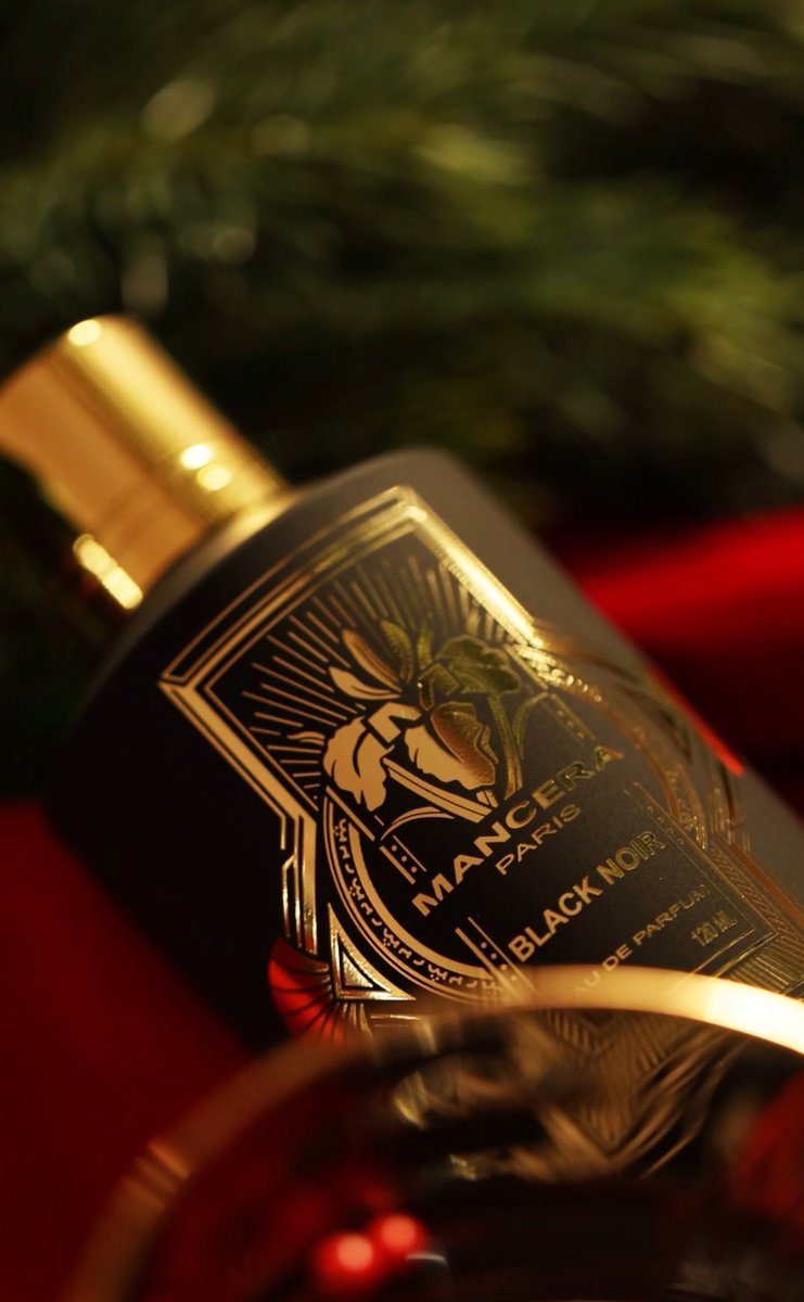 MANCERA | Black Noir 

 رحلة عطرية تكشف أسرارها مع مرور الوقت. جاذبيته تجمع بين الدفء والحدة، ملفوفة بأناقة خام تثير الحواس.
عطر للجريئين والأحرار.

#شركة_الأثر #اجمل_مافي_الشتاء