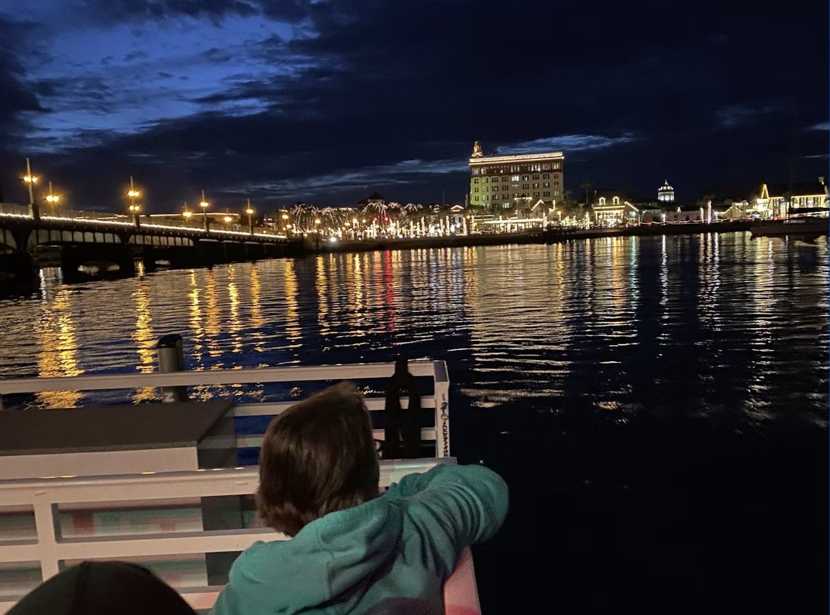 FlHistoricCoast's tweet photo. Experience the magic of ✨ #NightsOfLights from the water with Red Boat Tours from Nov 23-Jan 26!  This unique view lets you experience these stunning holiday lights from a whole new perspective.  #FloridasHistoricCoast
#RedBoatTours #StAugustine https://t.co/owd5BWmq1N https://t.co/gaOgnuZRQm