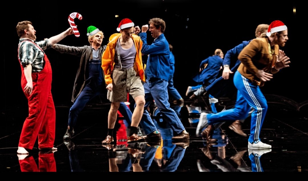 Actual evidence of us running for the exit last night! I love this cast, show and house but I'm so excited to be flying to my wife in Amsterdam today! Happy Christmas one and all!
#amidsummernightsdream
<a href="/OperadeLausanne/">Opéra de Lausanne</a>