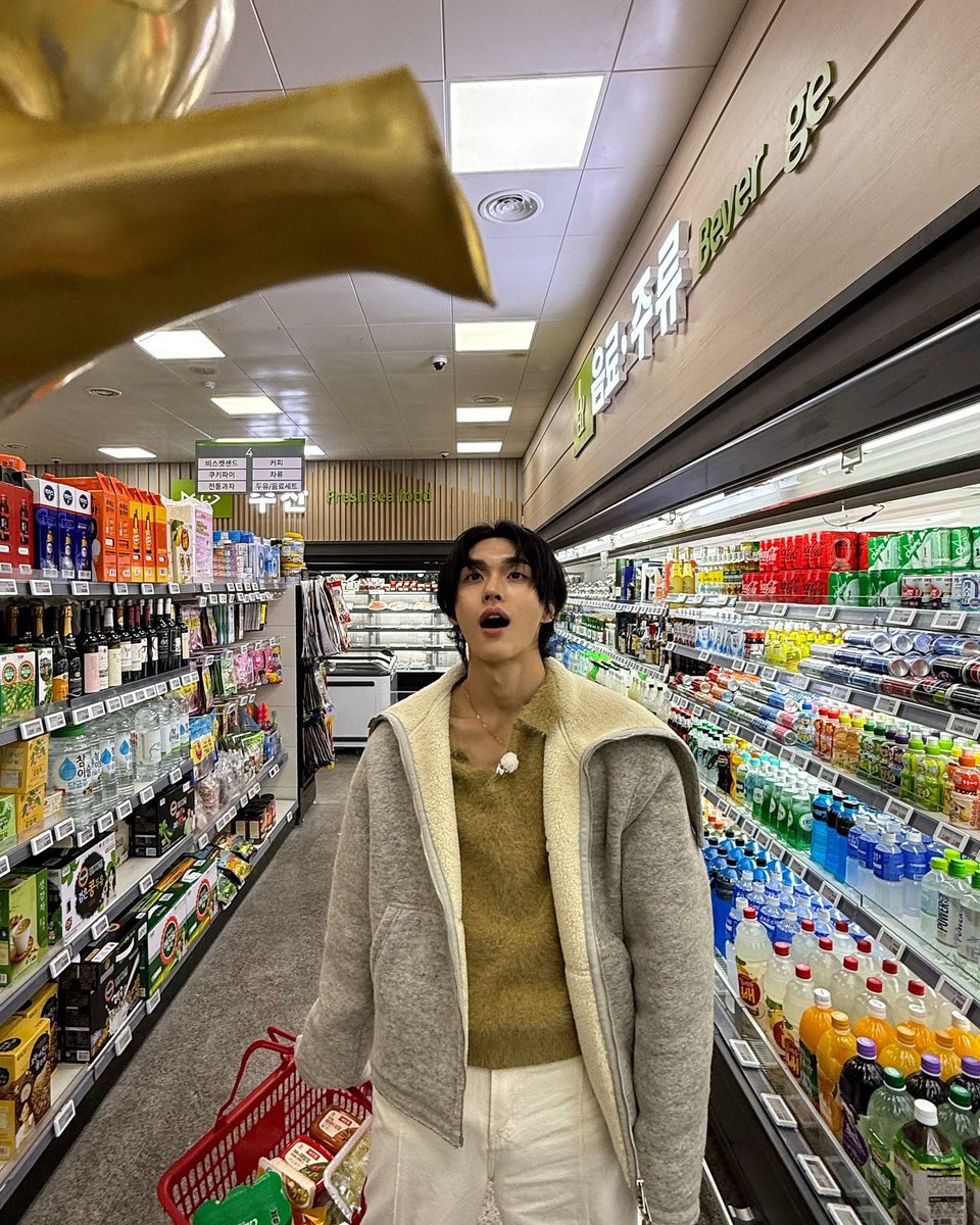 Entchanto's tweet photo. Shopping time! https://t.co/oRZ4EZ6M11