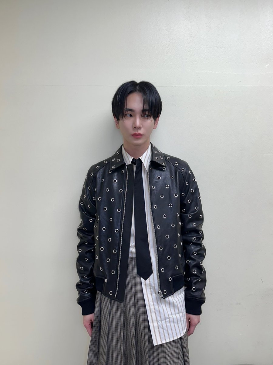 SHINee's tweet photo. 🦊🎙️

#KEY #키
#SHINee #샤이니
#존카메론미첼 #JohnCameronMitchell https://t.co/YAp69ao7it