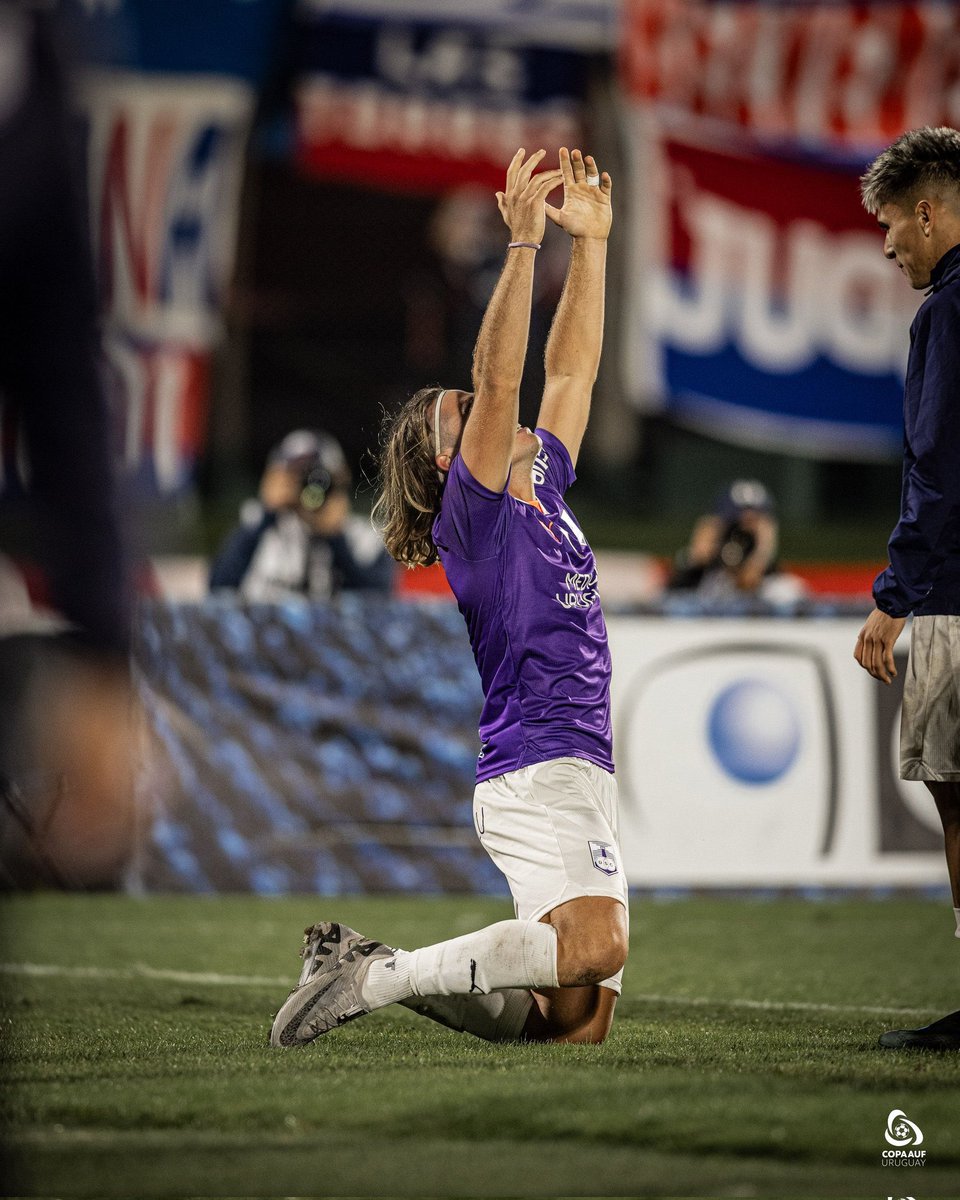 Amigos, recuerden brindar 23:58, no vaya a ser que se queden sin copa en 2 minutos.