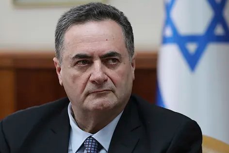Defensa_Israel's tweet photo. El nuevo Ministro de Defensa, Israel Katz, ha comunicado a los medios que rodarán cabezas hutíes.
🇮🇱
- Katz: #Israel comenzará a atacar a sus líderes. Así como nos ocupamos de Sinwar en Gaza, de Haniyeh en Teherán y de Nasrallah en Beirut, nos ocuparemos de los jefes de los hutíes en Saná o en cualquier lugar de Yemen.
- En la creencia errónea de que la presión económica detendría a los ataques hutíes, hasta ahora Israel había tomado represalias solamente contra sus infraestructuras portuarias y energéticas (luz y combustibles), pero hoy se anunció un cambio en esa política.
Fin del Comunicado ✍️