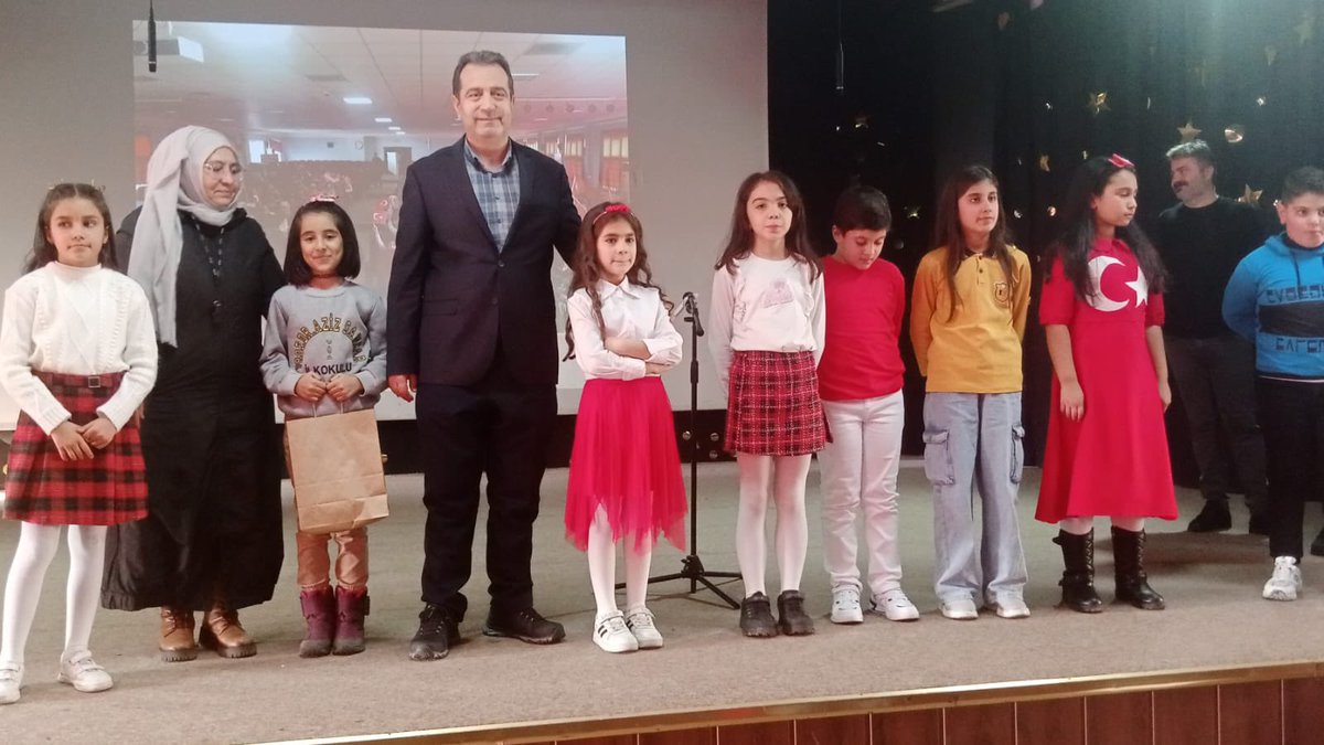 “Bir Yıldız Bir Hilal İlelebet İstiklal” temalı İstiklal Marşı’nı Güzel Okuma Yarışması’nda birinci olan Prof. Dr. Aziz Sancar İlkokulu ve Namık Kemal İmam Hatip Ortaokulu ile emeği geçen tüm idareci, öğretmen ve öğrencileri tebrik ederiz.
<a href="/TheKaymakam/">Ömer BİLGİN</a> <a href="/Murat4Kucukali/">Murat Küçükali</a>