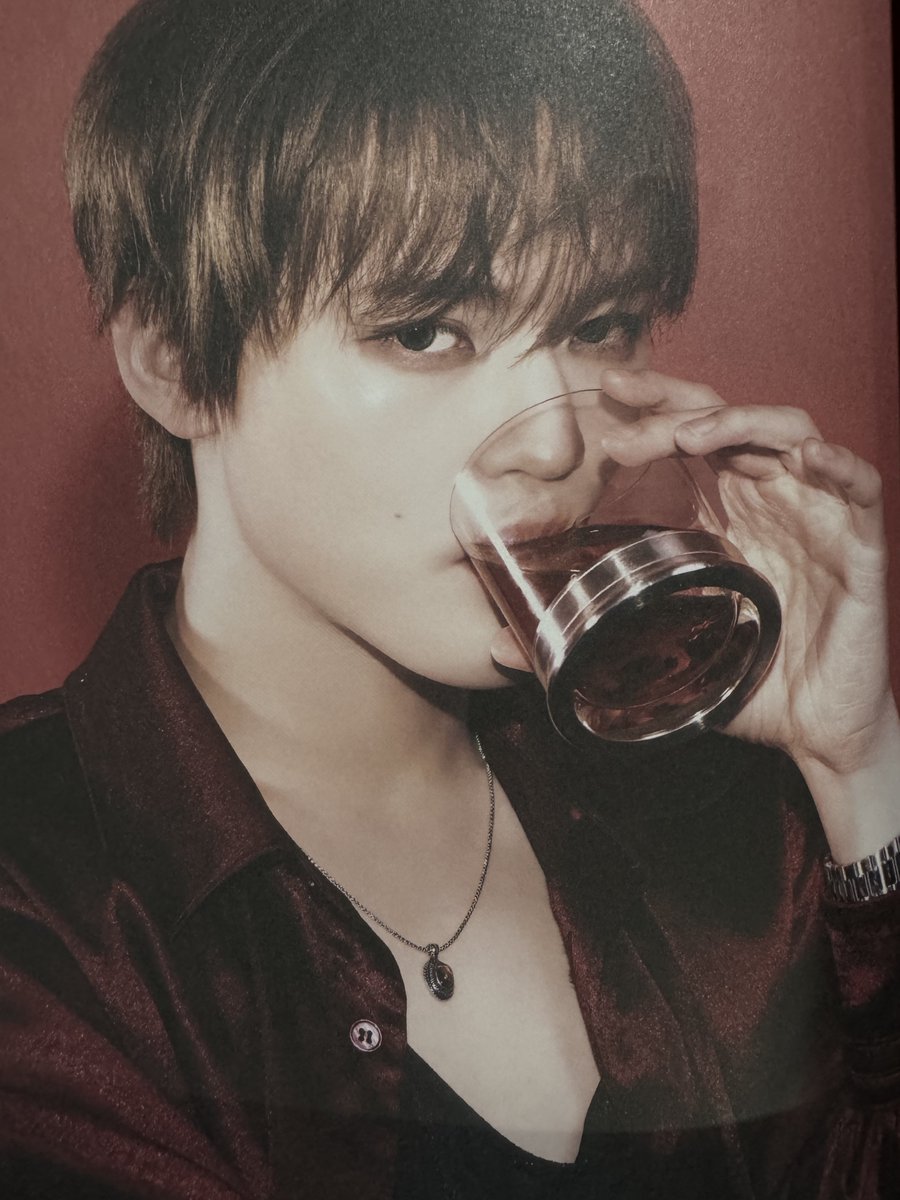 this might be the hottest photo of Chenle ive ever seen in my whole life