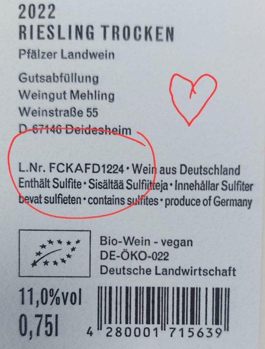 No_EUdssr's tweet photo. Hier sehen Sie Kathrin und Christoph, vom Weingut Mehling, Pfalz. Zwei Demokratiehasser, die ihren schlechten Wein von der EU, dem Bund &amp; dem Land auch noch finanziert bekommen und damit staatlich finanziert gegen die @AfD hetzen! https://t.co/ks0F6j6qaq