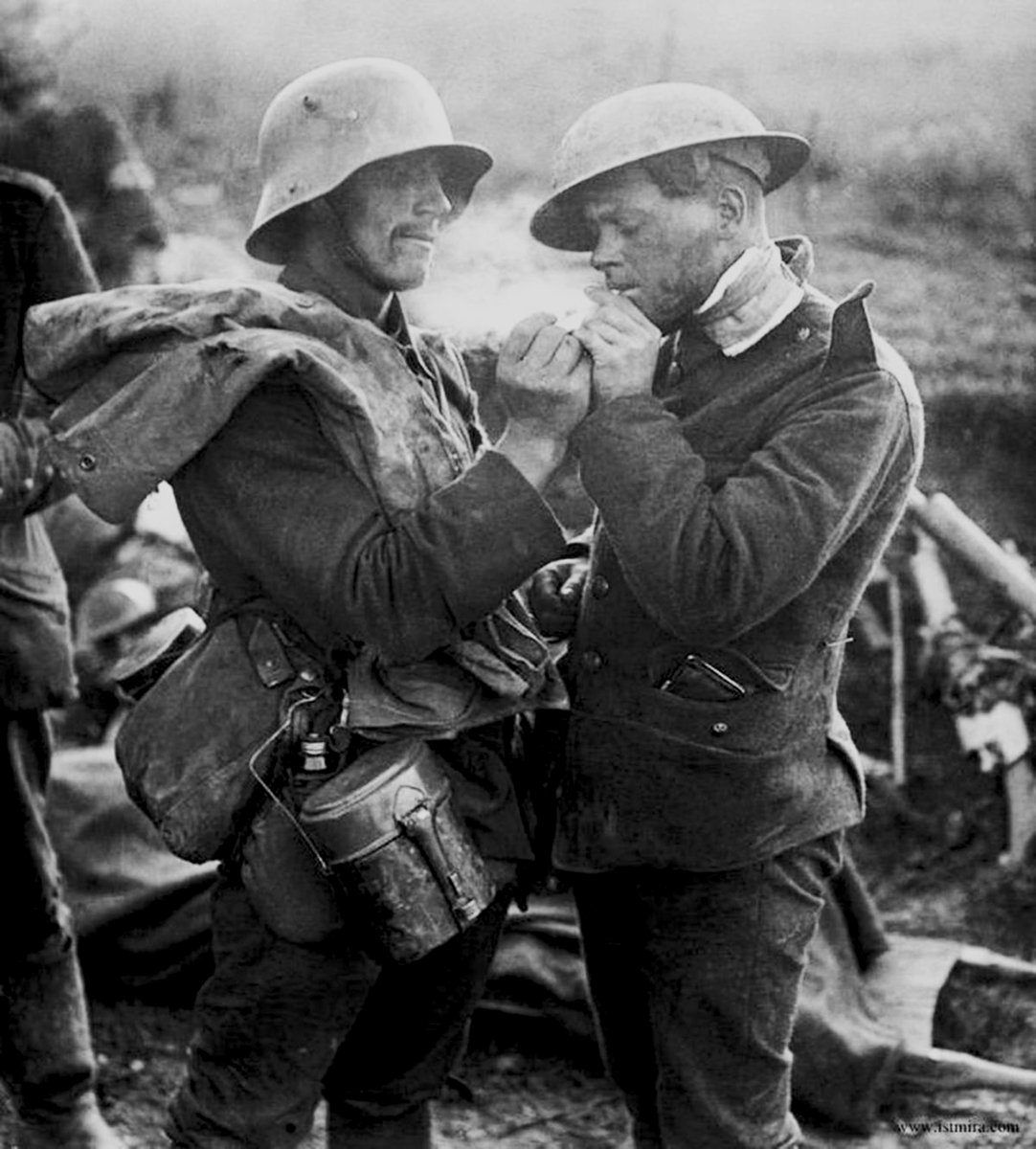 AT EASE! Veterans Magazine tweet media