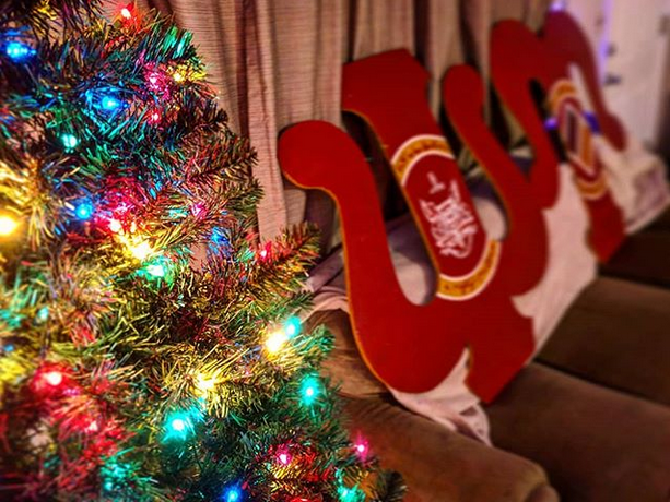 Psi_Upsilon's tweet photo. We wish everyone a Wonderful Holiday Season and a Happy New Year! Most staff are on break this week spending time with friends and family, and the International Office will reopen on January 2nd. We look forward to seeing everyone in 2025! https://t.co/CKTA41RRNn